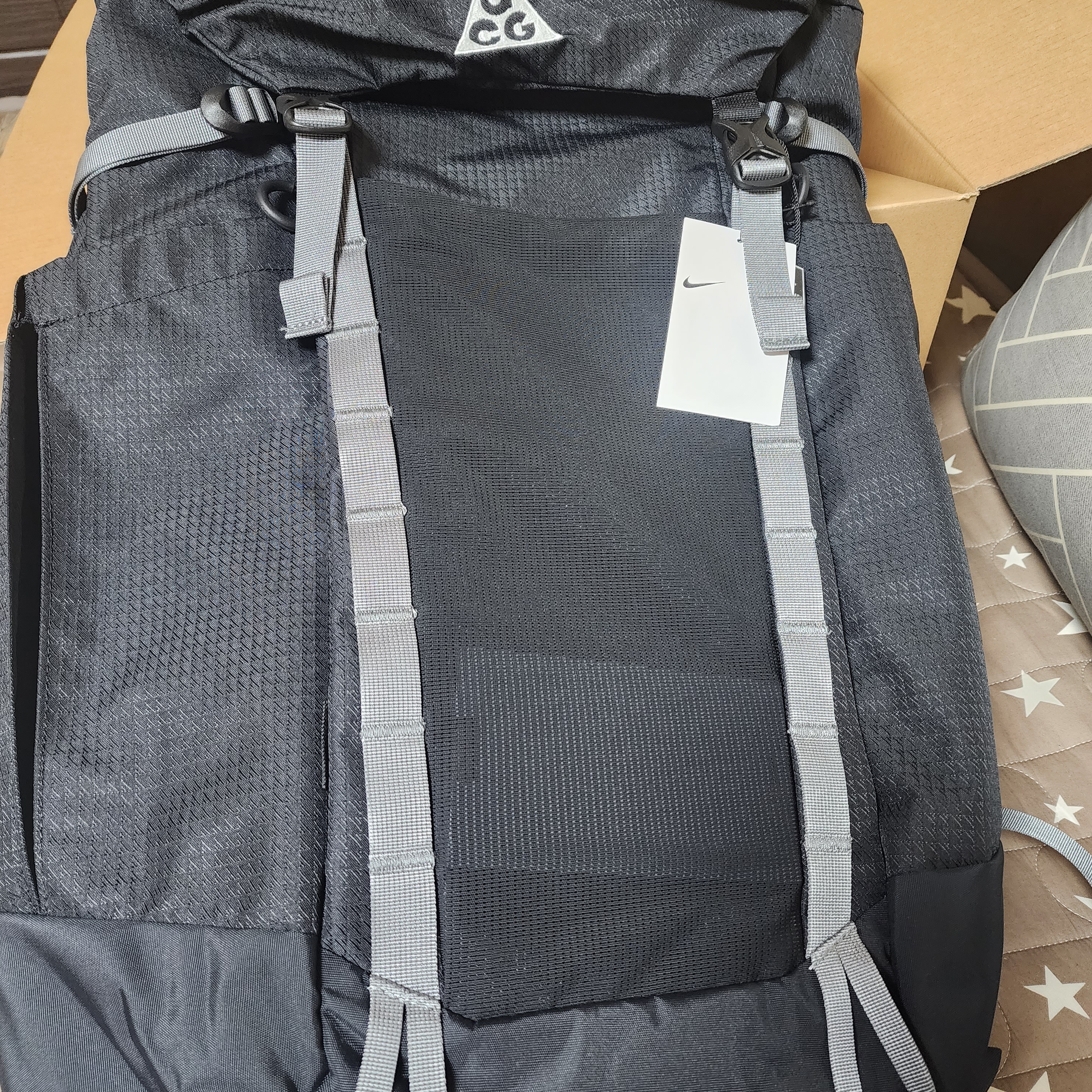 Nike ACG 36 Backpack Black 착용 스타일 - 3
