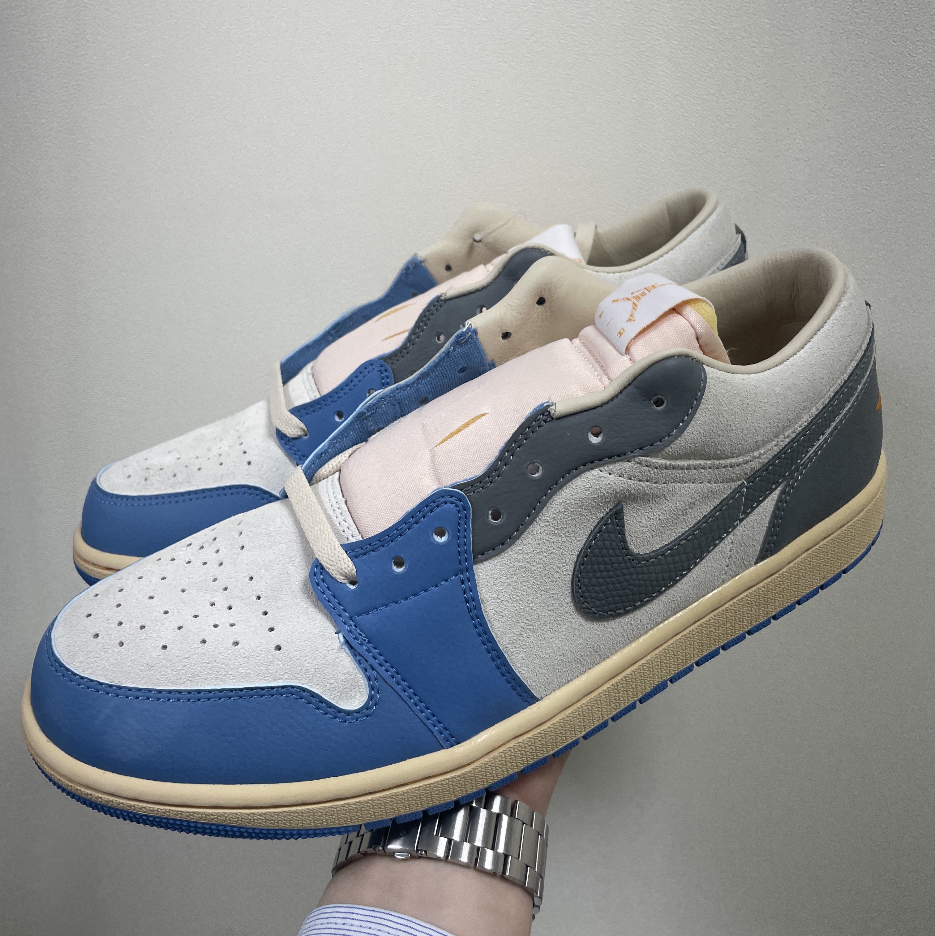Jordan 1 Low SE Tokyo 96 착용 스타일