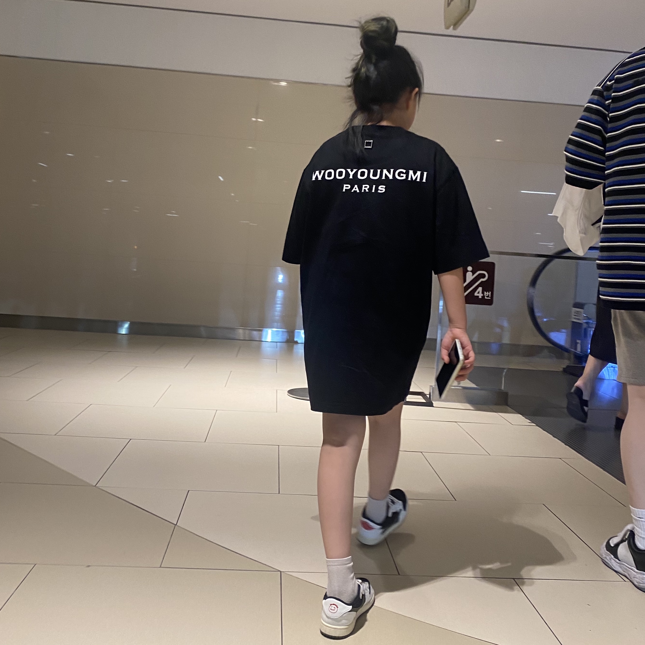 Wooyoungmi Cotton Back Logo T-shirt Black - 23SS, (PS) Jordan 1 x Travis Scott Retro Low OG SP Medium Olive 착용 스타일