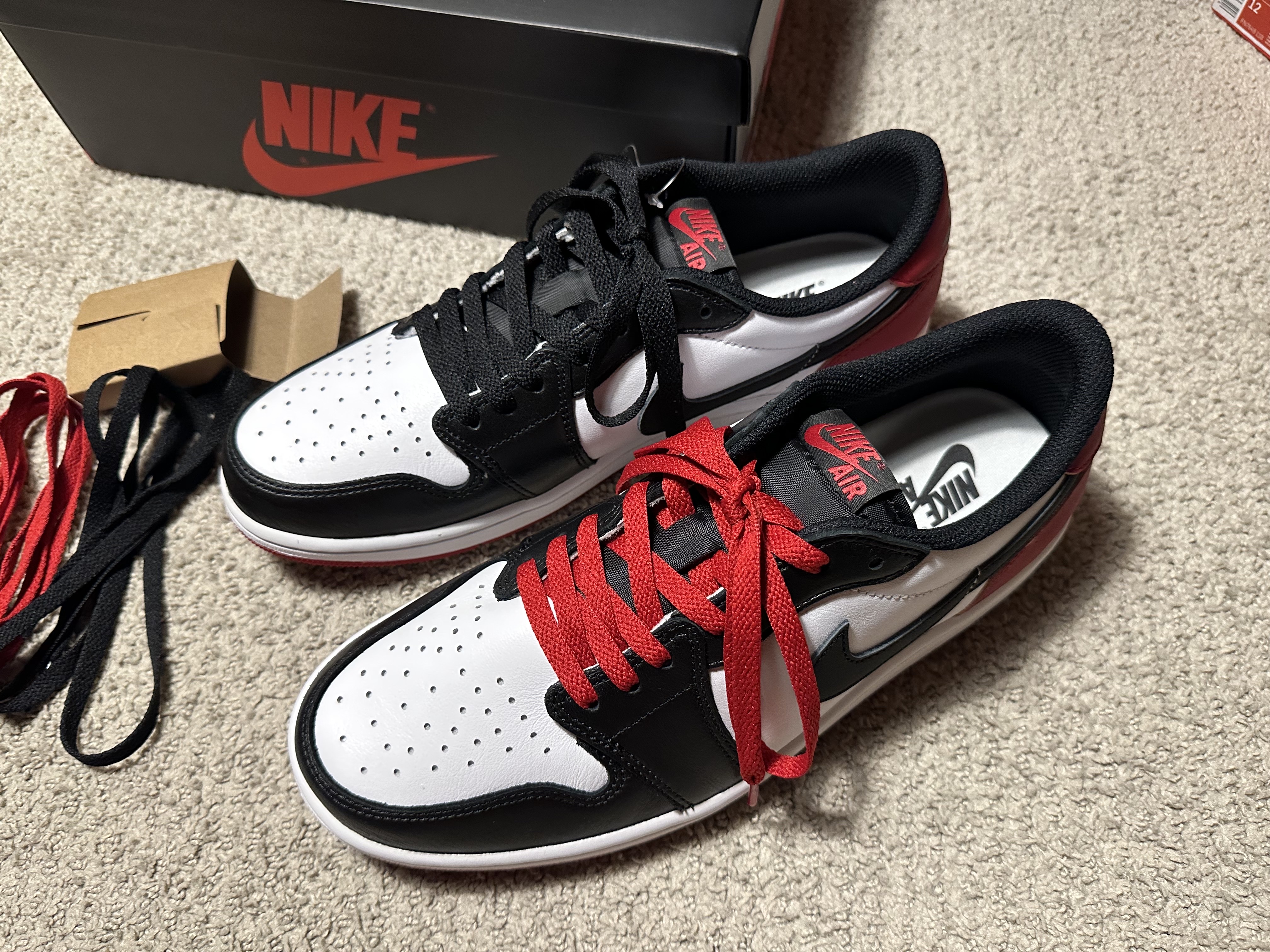 Jordan 1 Retro Low OG Black Toe 착용 스타일 - 1