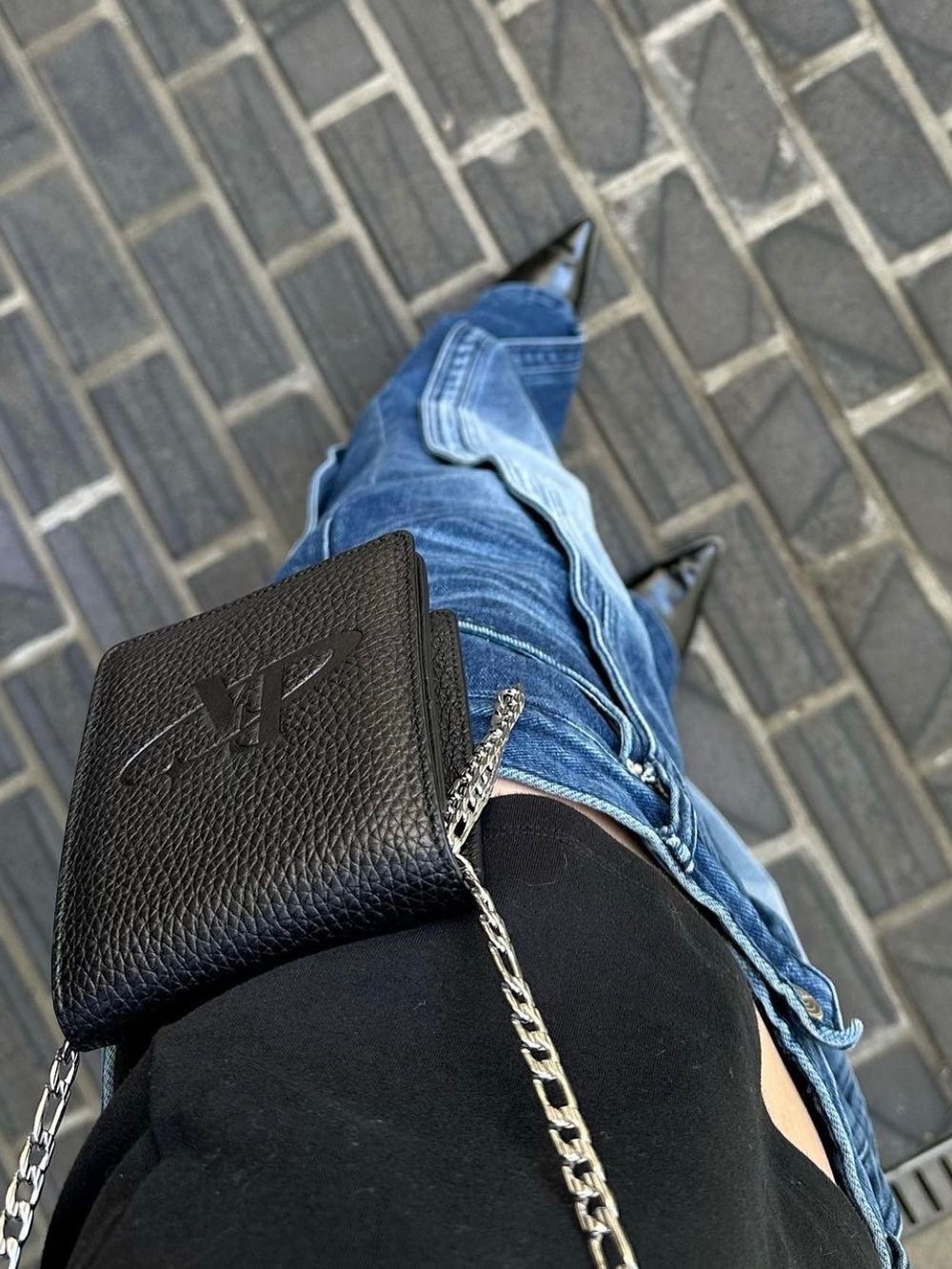 For Appeal Cigarette Wallet Bag Black 착용 스타일