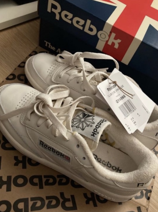 Reebok Club C 85 Vintage Chalk Black 착용 스타일