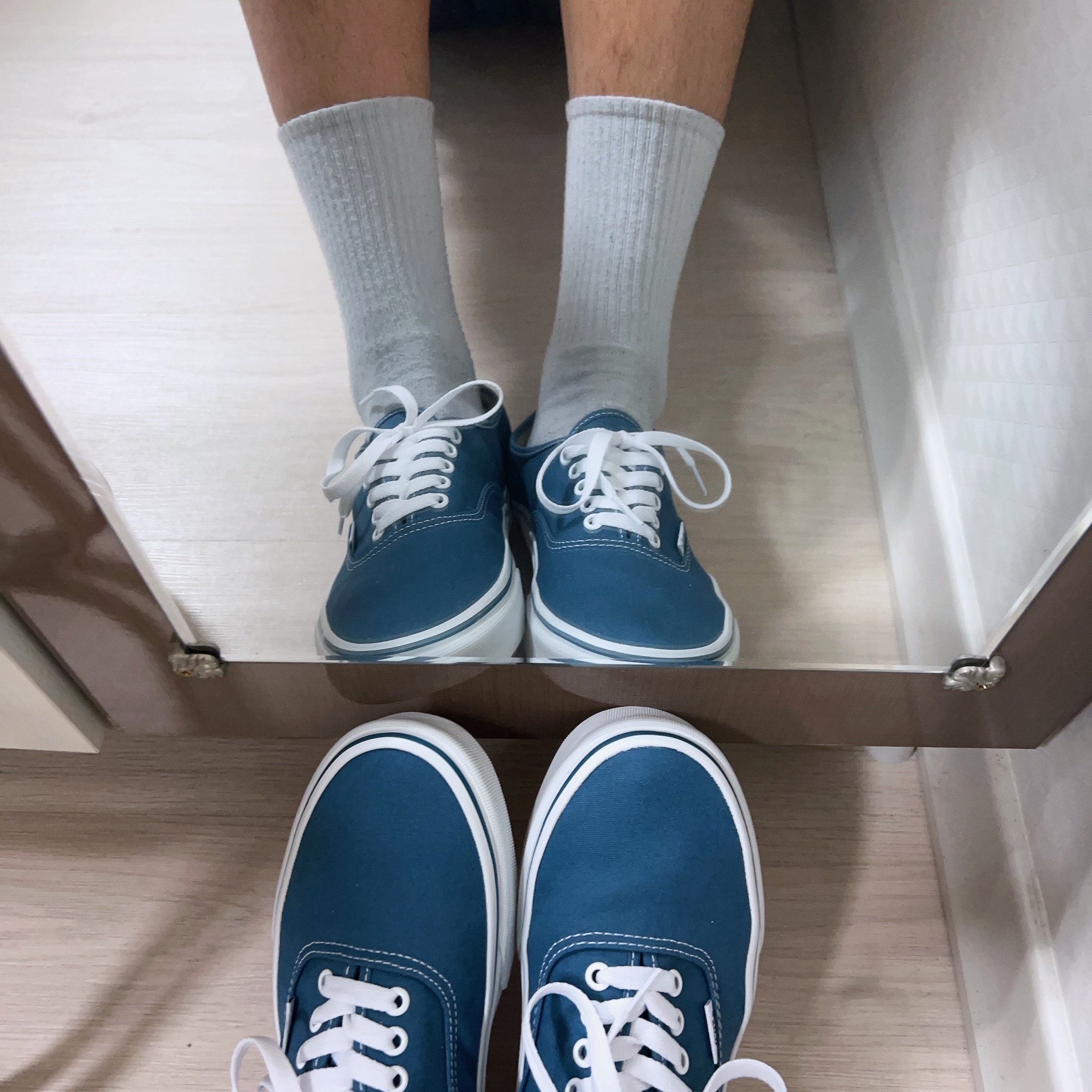 Vans Authentic Navy 착용 스타일
