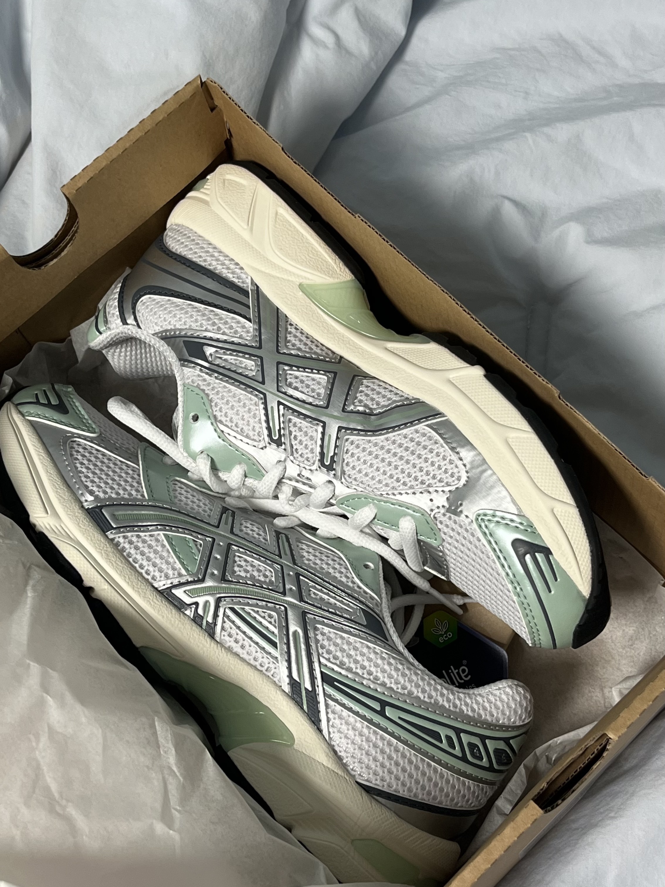 Asics x Naked Gel-1130 White Pure Silver 착용 스타일 - 2