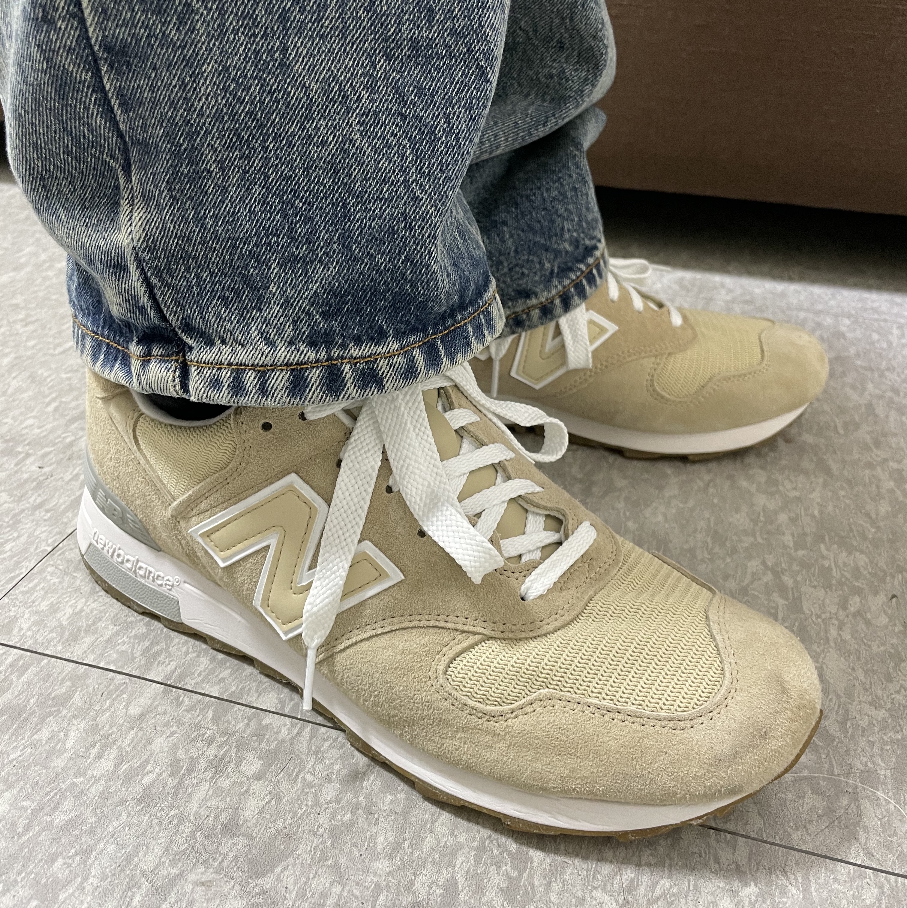 New Balance 1400 Made in USA Tan 착용 스타일