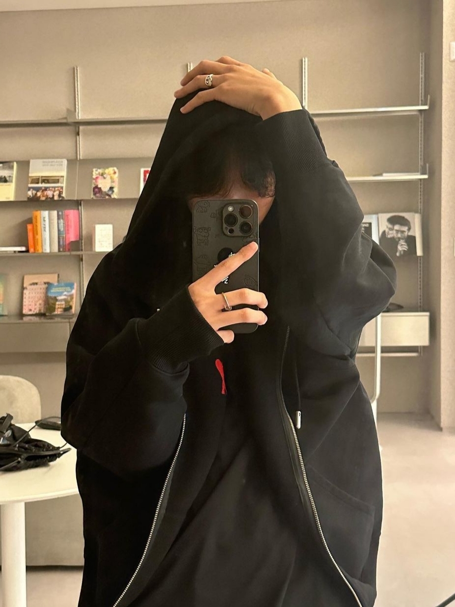 AMI de Coeur T-Shirt Black 착용 스타일