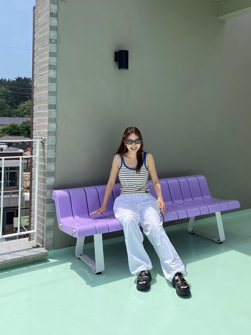 Green Butter Women Stripe Soda Sleeveless Knit Blue 착용 스타일 - 2