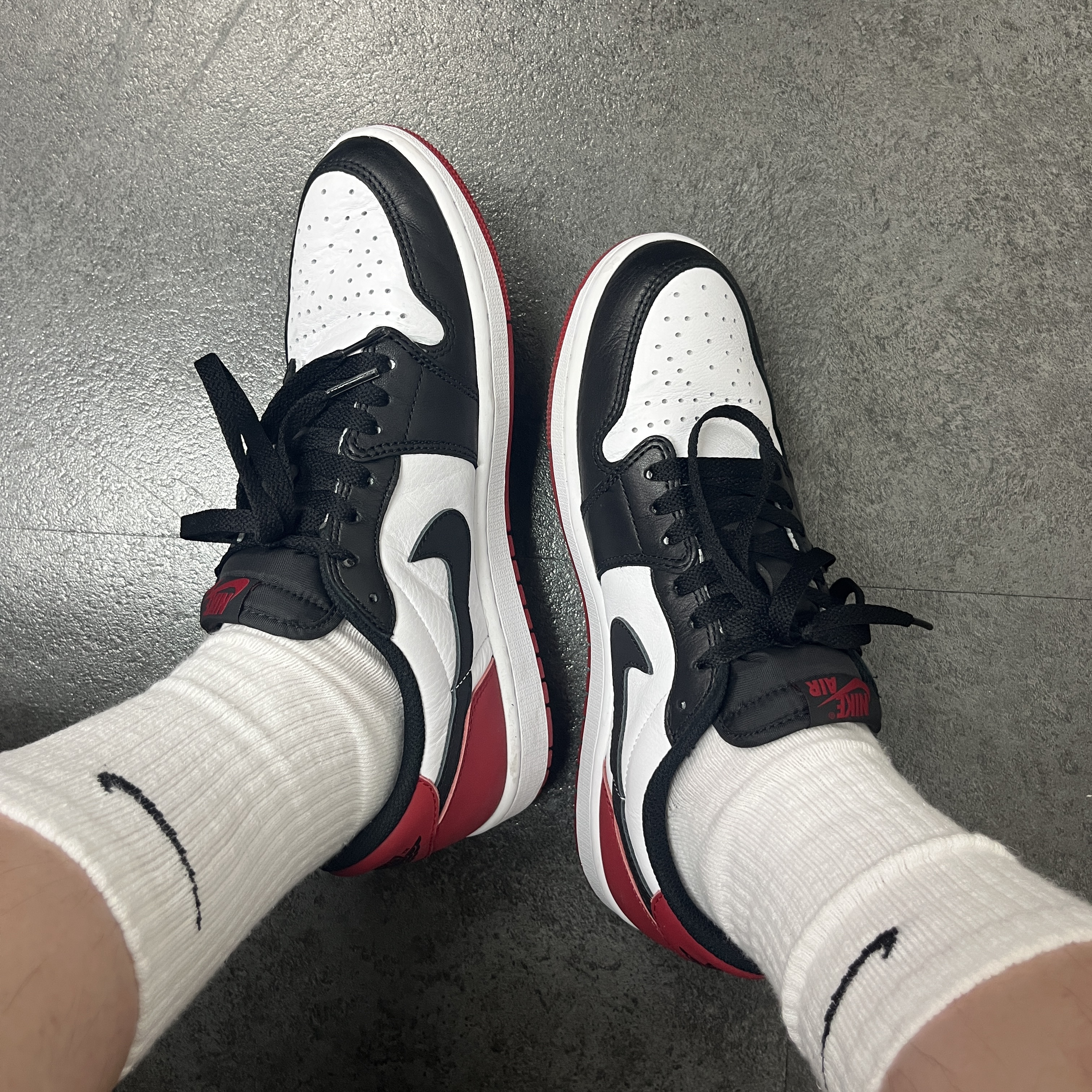 Jordan 1 Retro Low OG Black Toe 착용 스타일