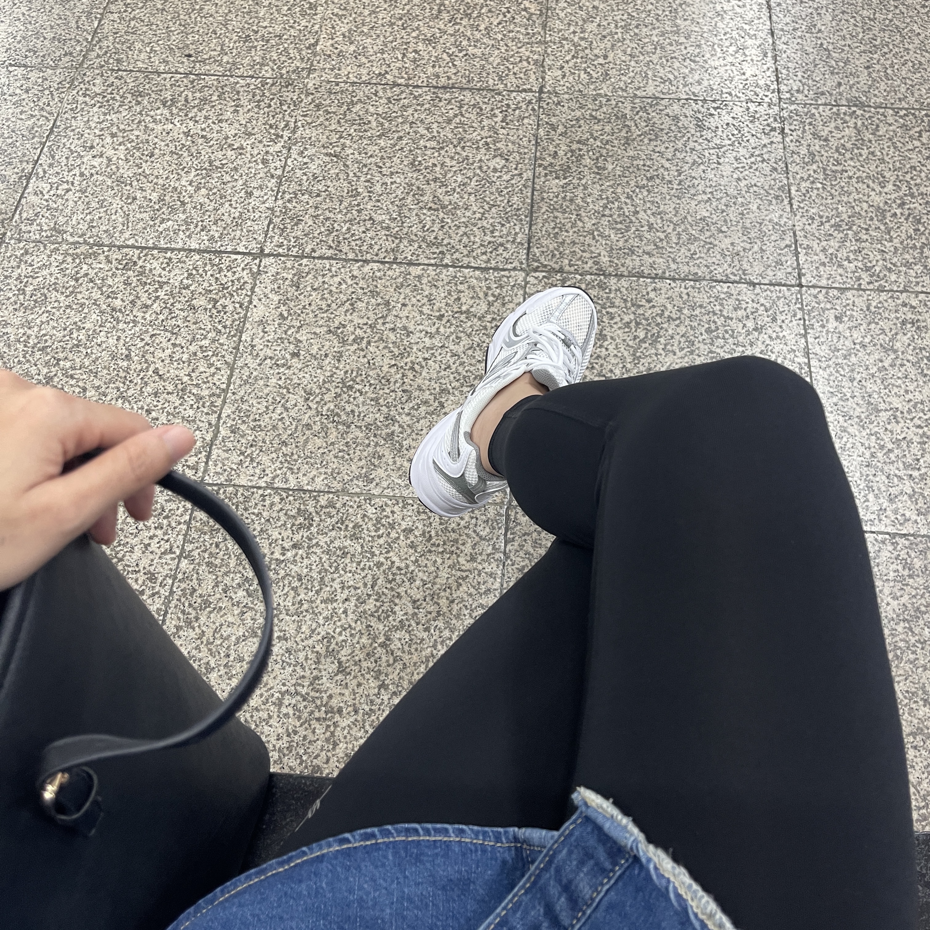 New Balance 530 White Silver 착용 스타일