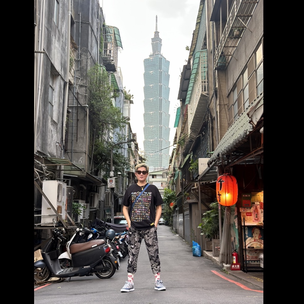 Adidas x Human Made Adimatic Gray, Thisisneverthat x Pokemon 151 T-Shirt Black 착용 스타일 - 1