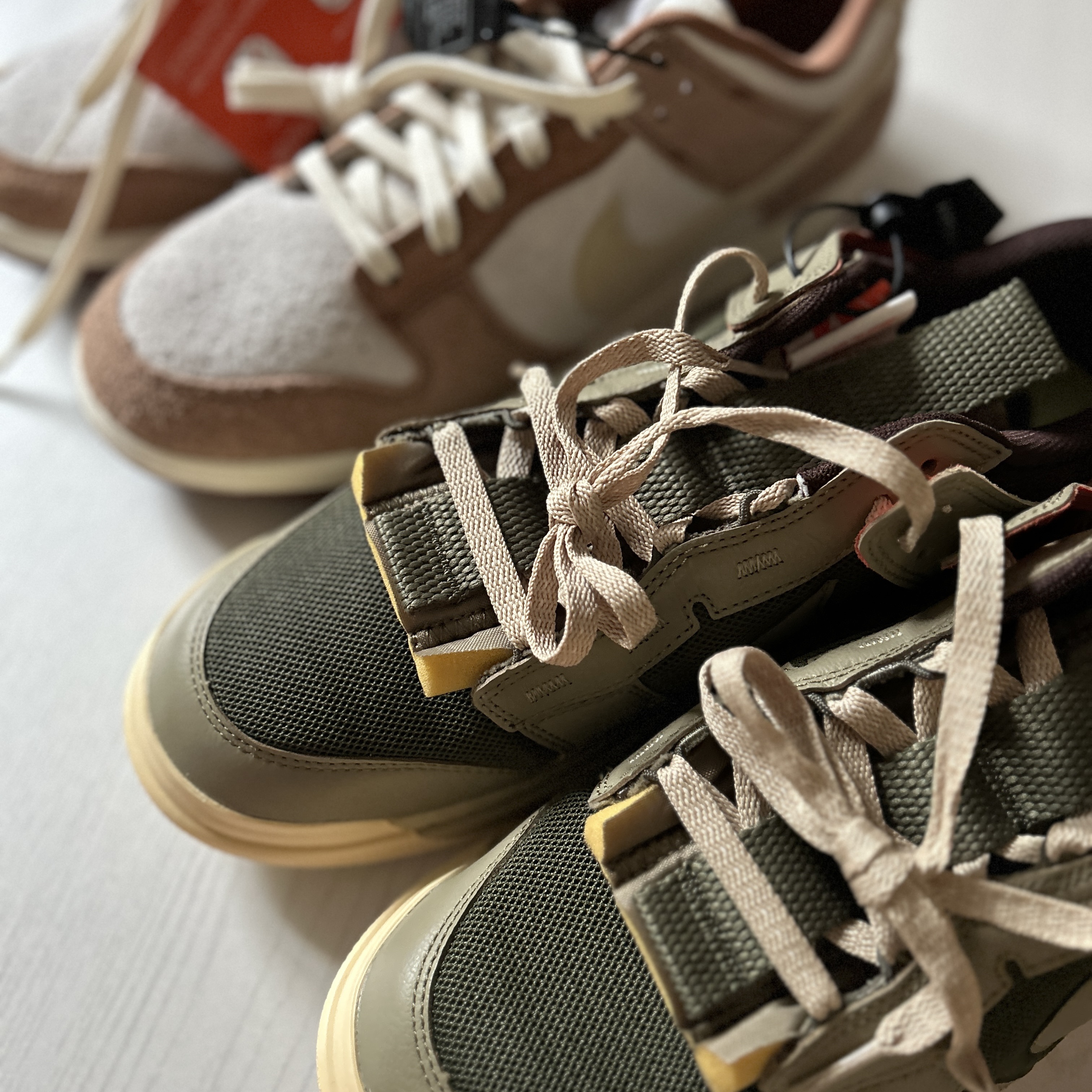 Nike Air Dunk Jumbo Medium Olive, Nike Dunk Low Pro Premium Medium Curry 착용 스타일
