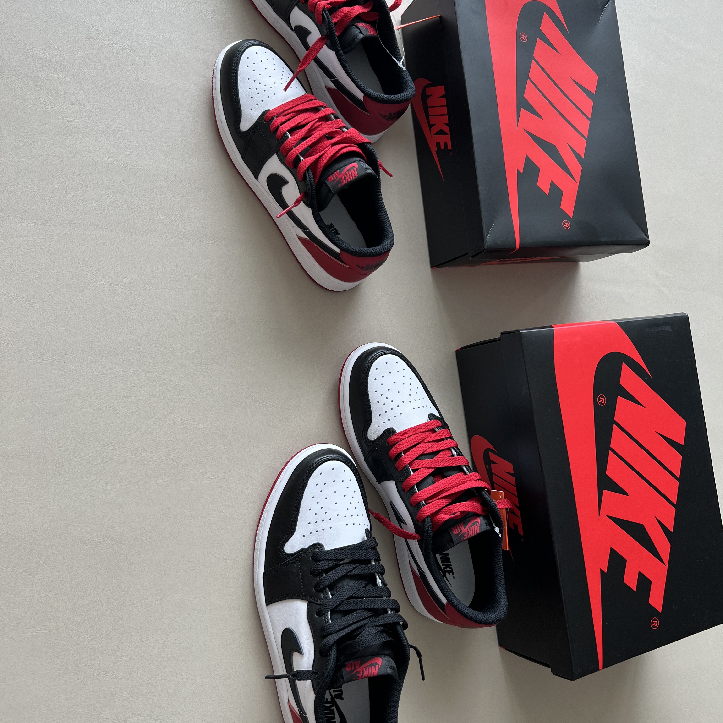 Jordan 1 Retro Low OG Black Toe 착용 스타일 - 2