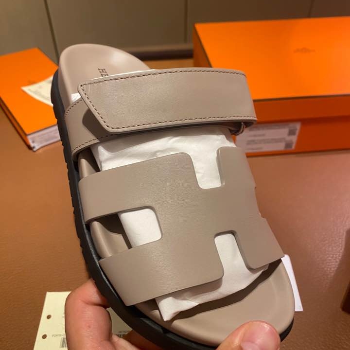 (W) Hermes Chypre Sandal Calfskin & Beige Mastic 착용 스타일