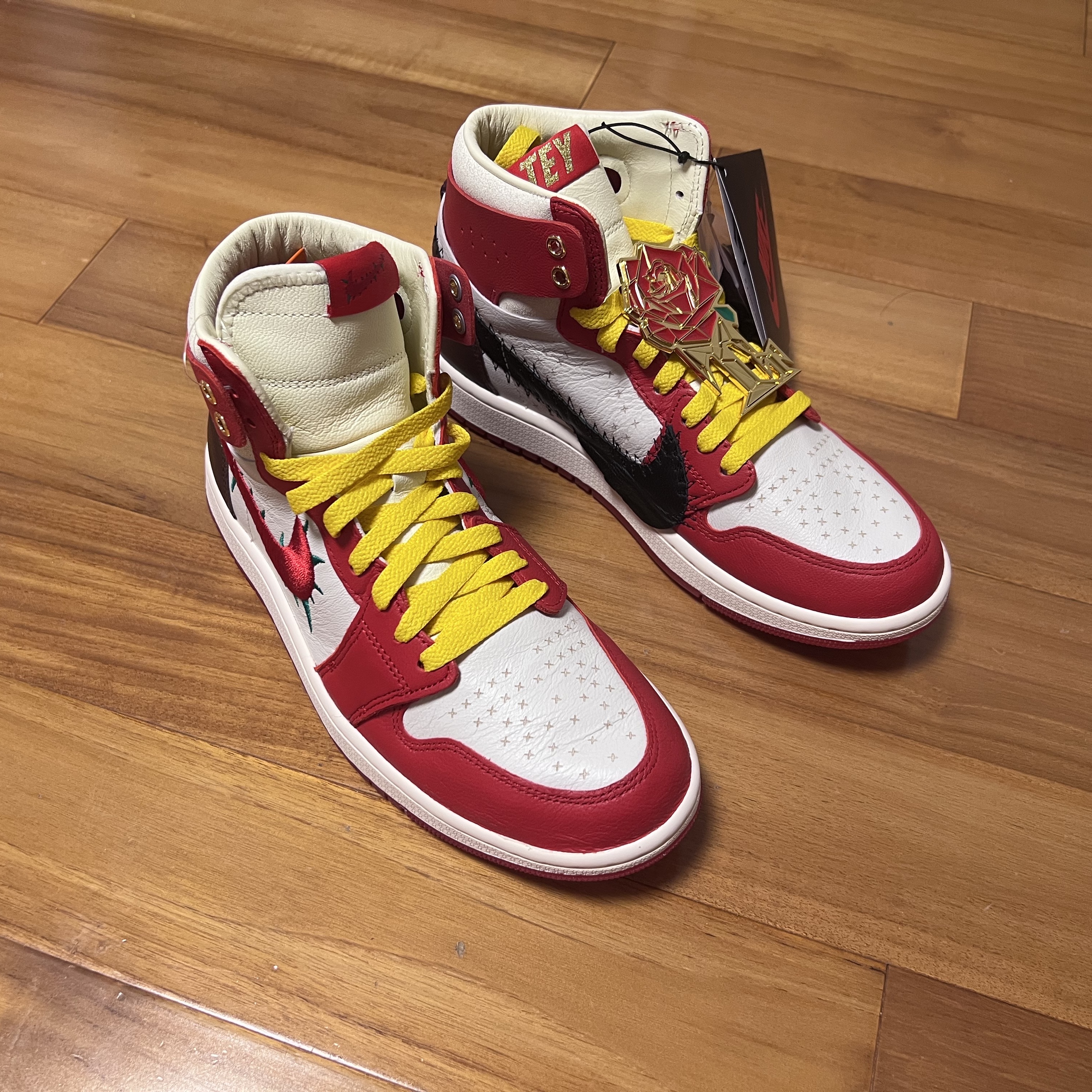 (W) Jordan 1 x Teyana Taylor Zoom CMFT 2 Gym Red 착용 스타일