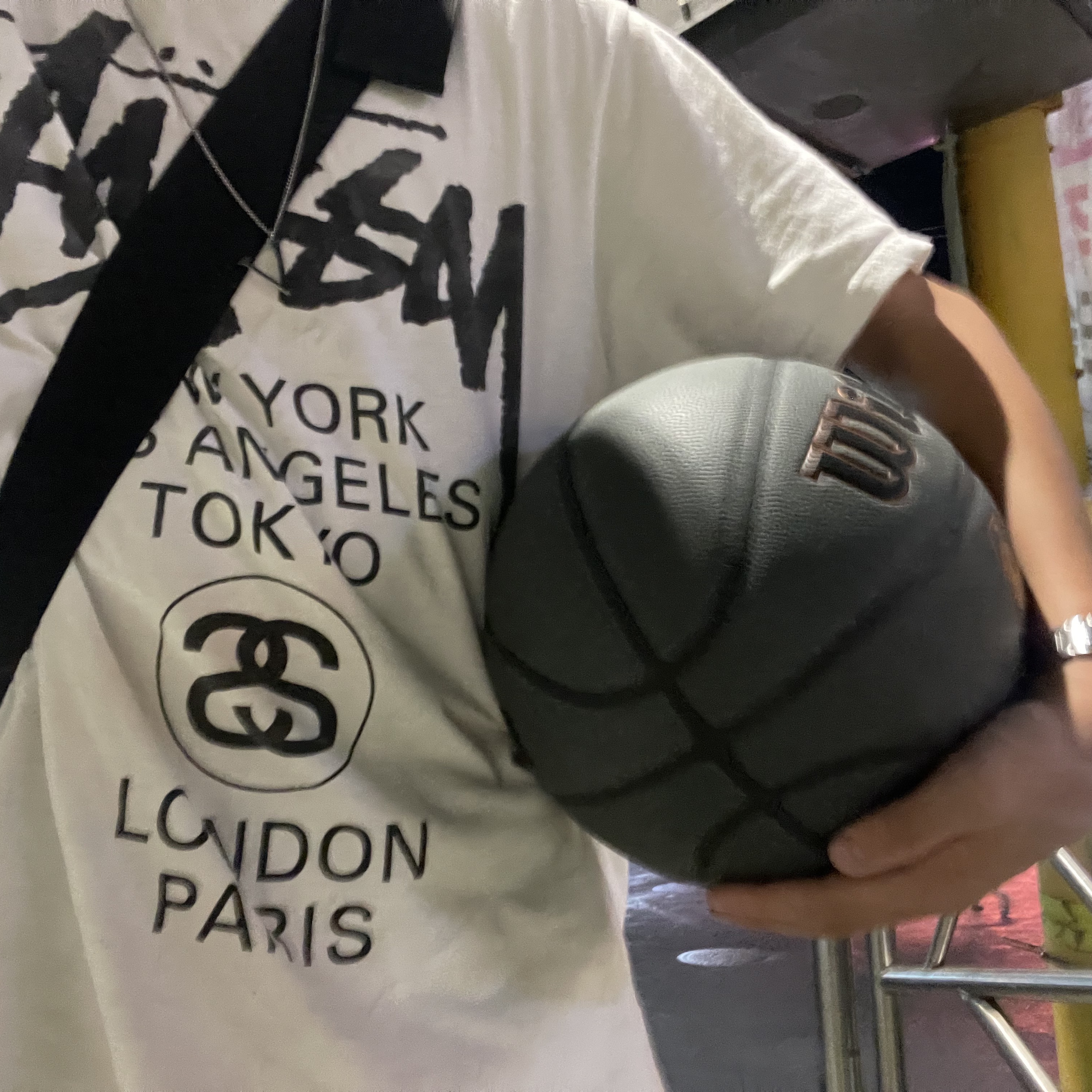 Nike x Stussy NRG FL SS 8 Ball T-Shirt White (DO9322-100), Stussy World Tour T-Shirt White 2023 착용 스타일 - 3