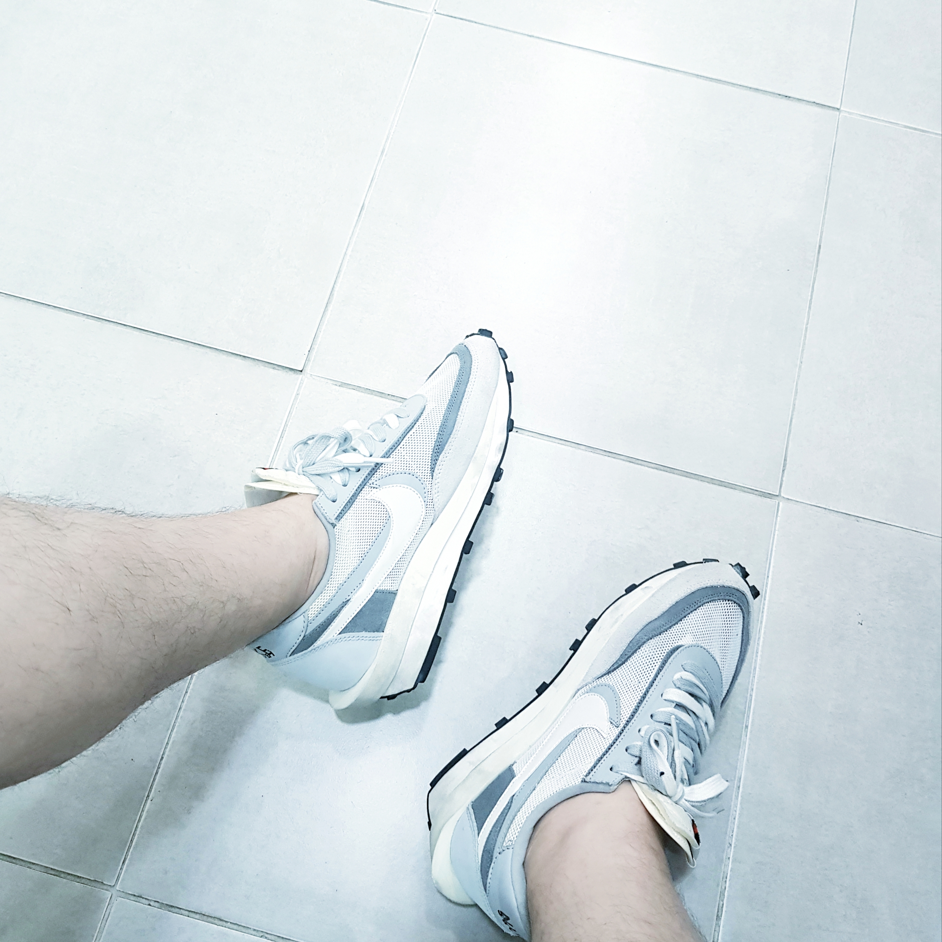 Nike x Sacai LDWaffle Summit White 착용 스타일