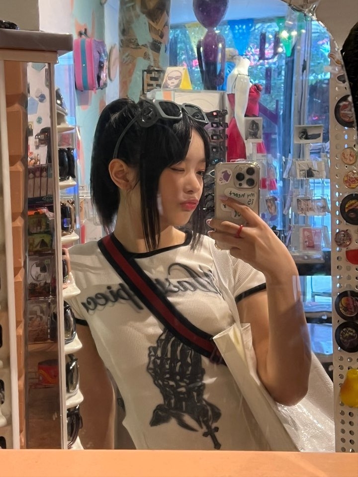 Gucci 1955 Horsebit Mini Bag Purple 착용 스타일