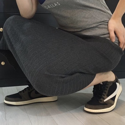 Jordan 1 x Travis Scott Retro Low OG SP Mocha 착용 스타일