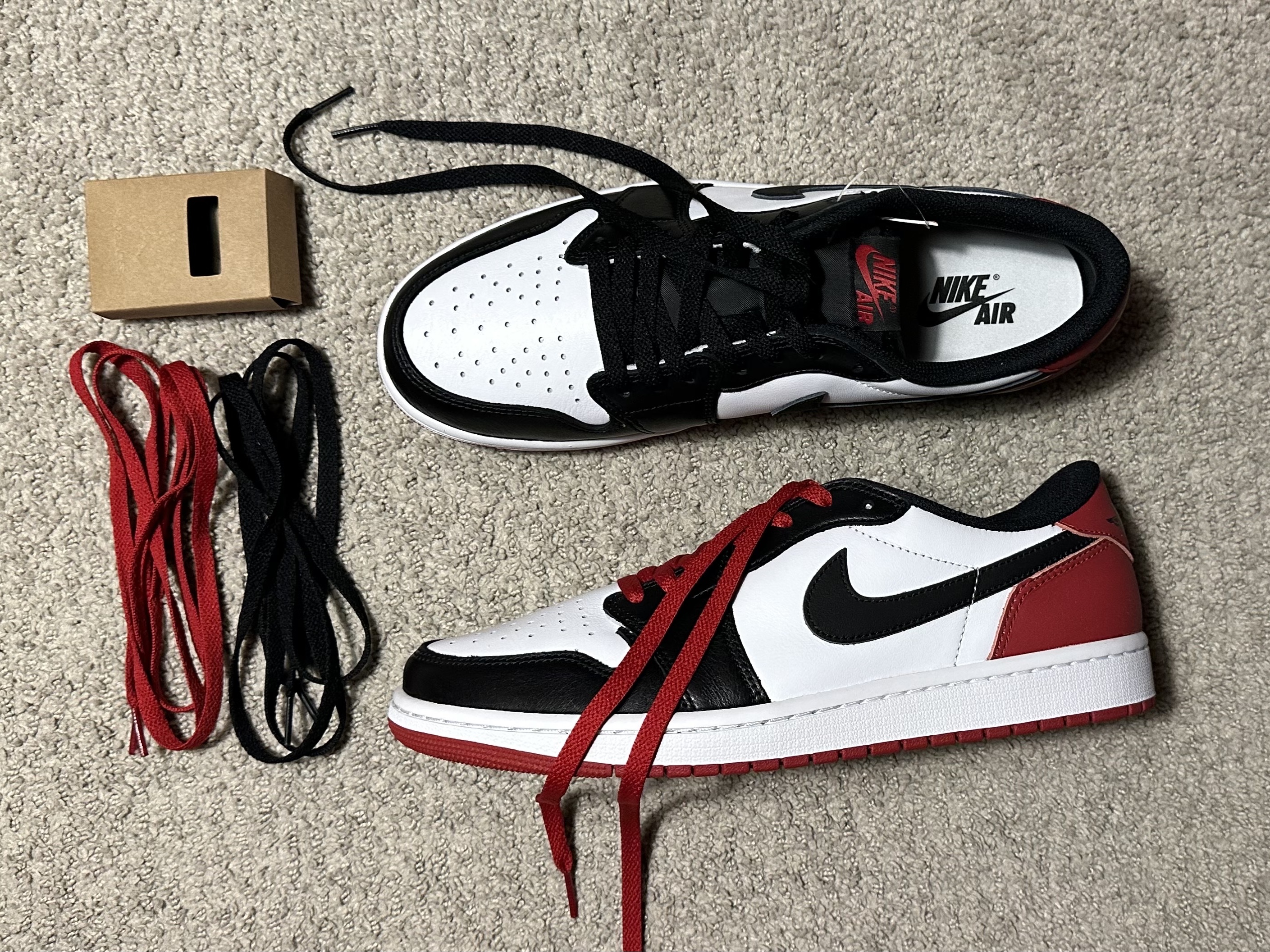 Jordan 1 Retro Low OG Black Toe 착용 스타일 - 2