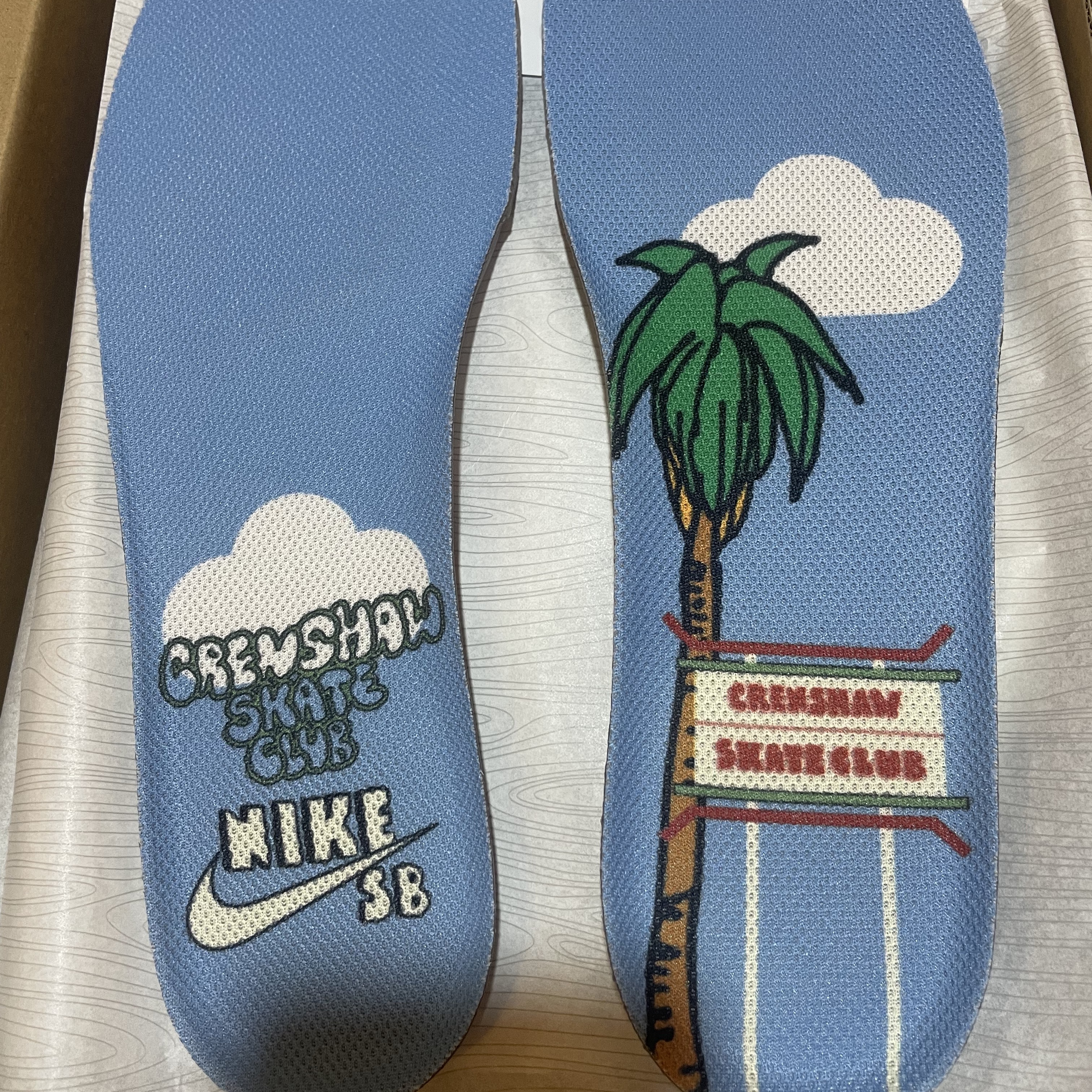 Nike x Crenshaw Skate Club SB Dunk Low Sail Light Blue Cedar 착용 스타일 - 2