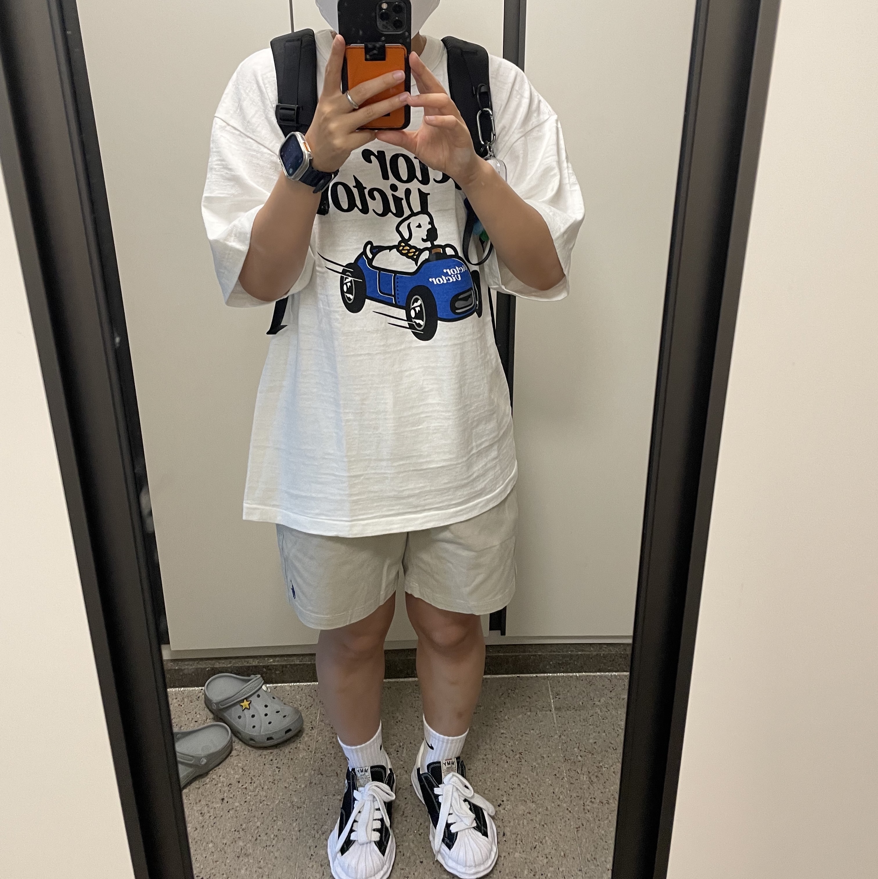 Victor Victor T-Shirt White 착용 스타일