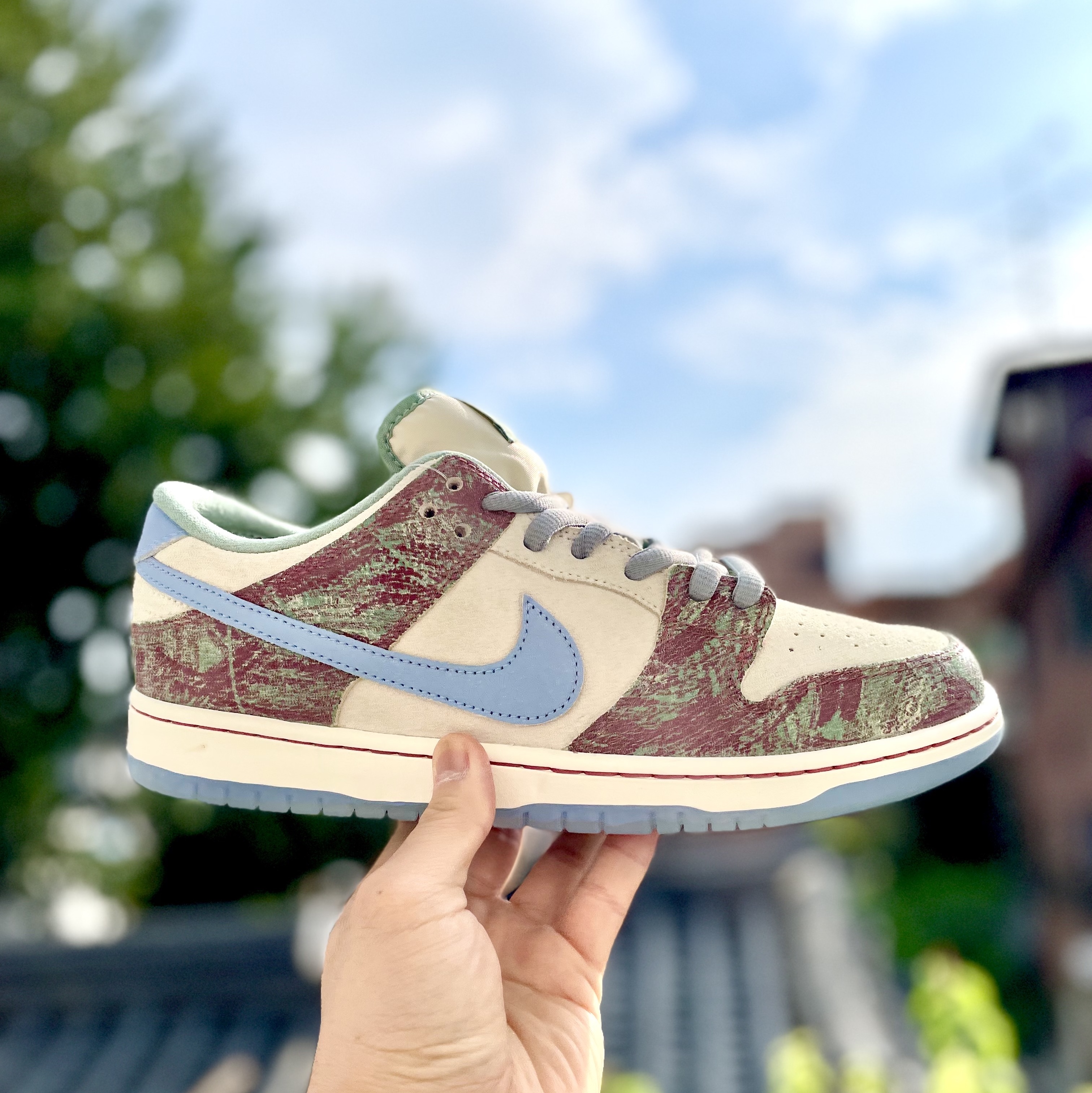Nike x Crenshaw Skate Club SB Dunk Low Sail Light Blue Cedar 착용 스타일