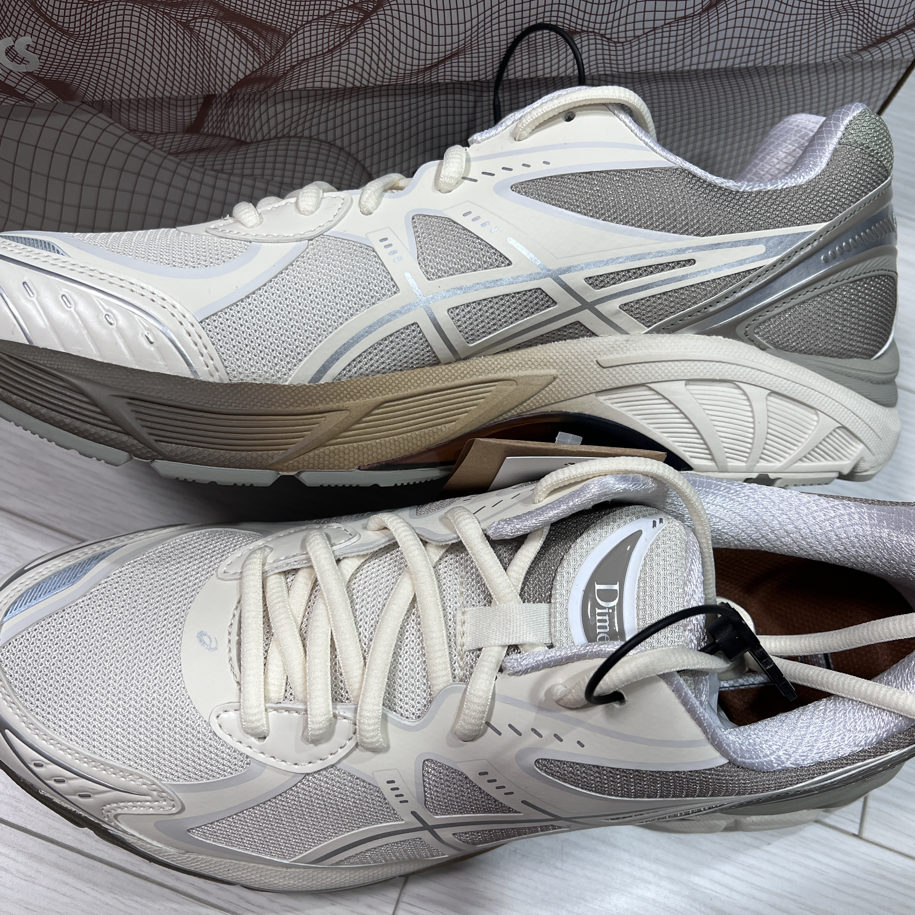 Asics x Dime GT-2160 Arctic Wolf London Fog 착용 스타일 - 3