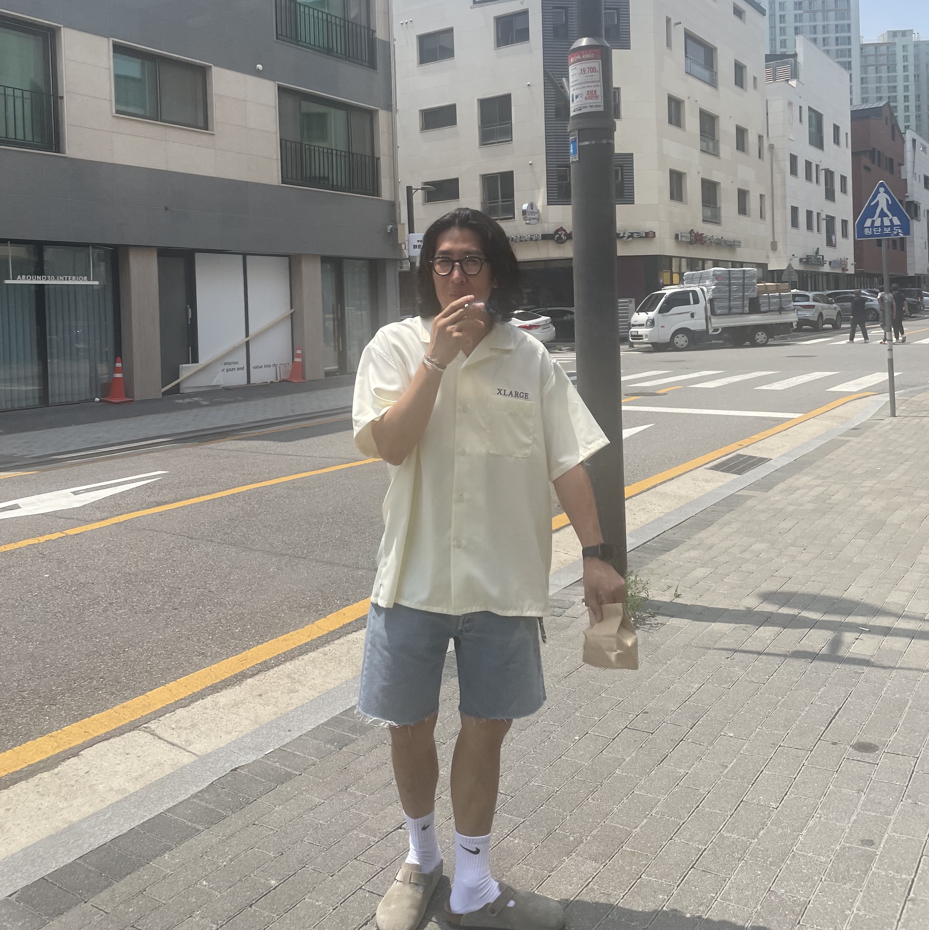 Birkenstock Boston Soft Footbed Taupe - Regular 착용 스타일