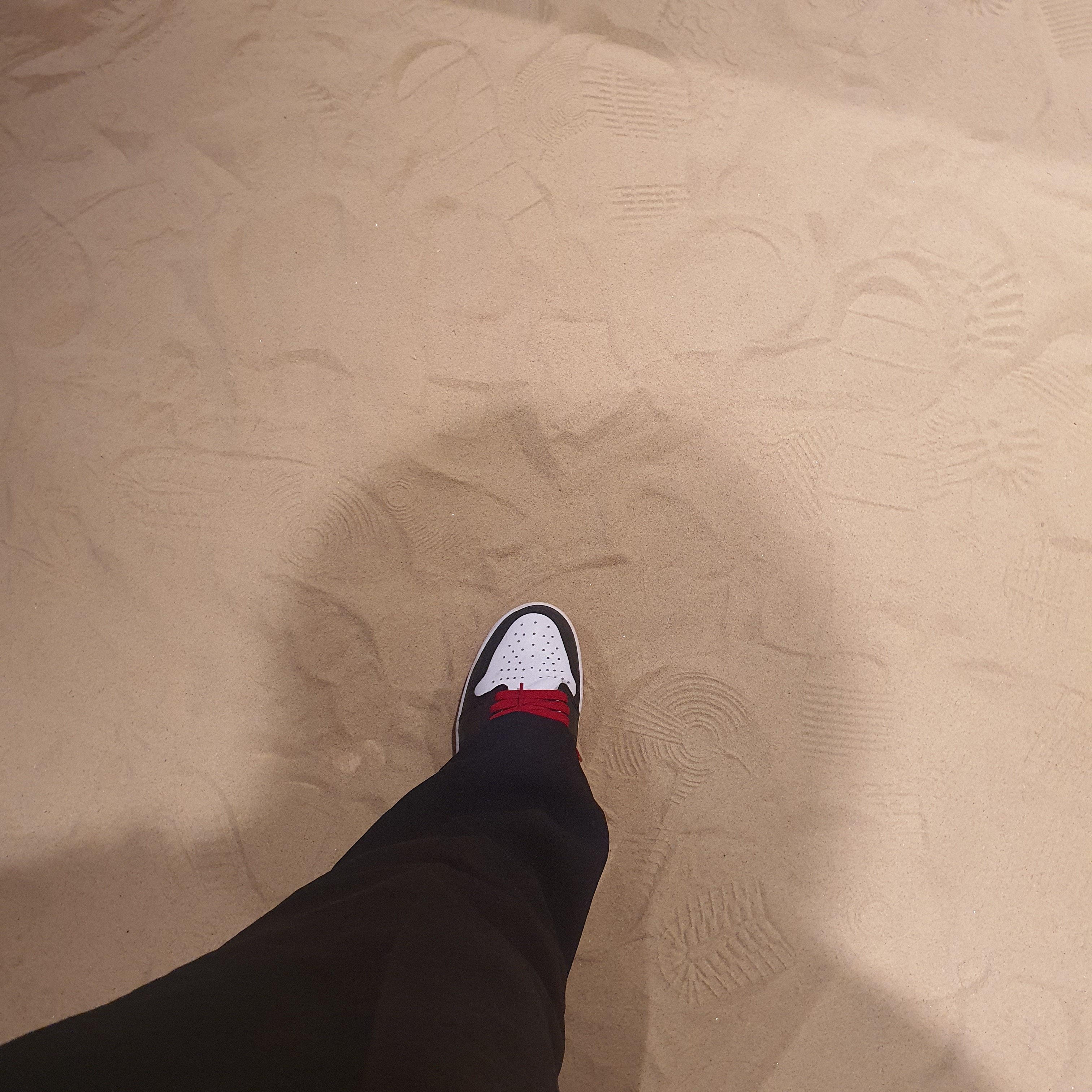Jordan 1 Retro Low OG Black Toe 착용 스타일 - 1