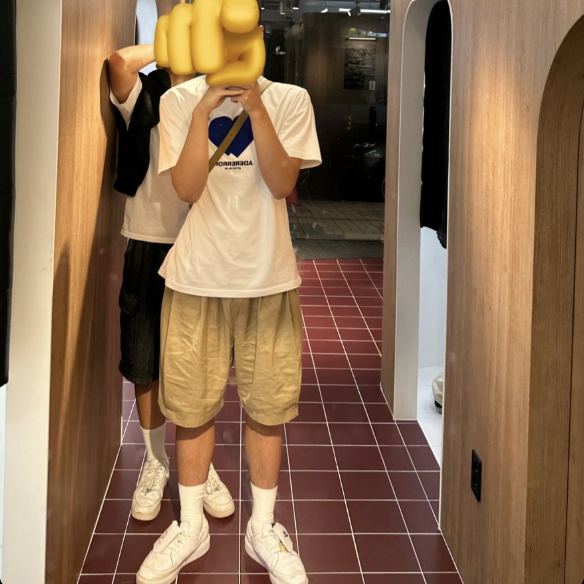 Ader Error Twin Heart Logo T-Shirt White, Nike x Peaceminusone Kwondo1 White 착용 스타일