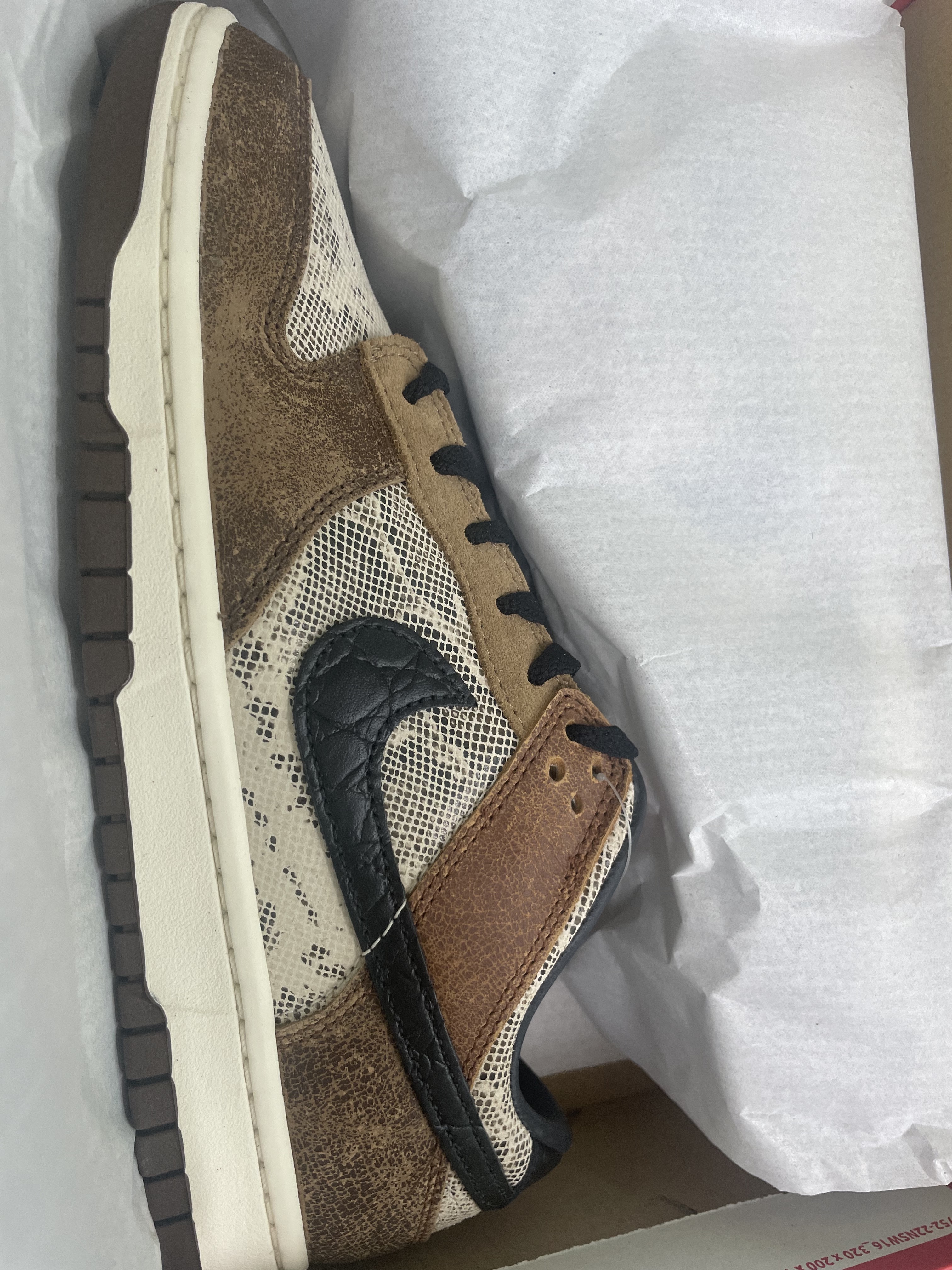 Nike Dunk Low PRM Head to Head 착용 스타일