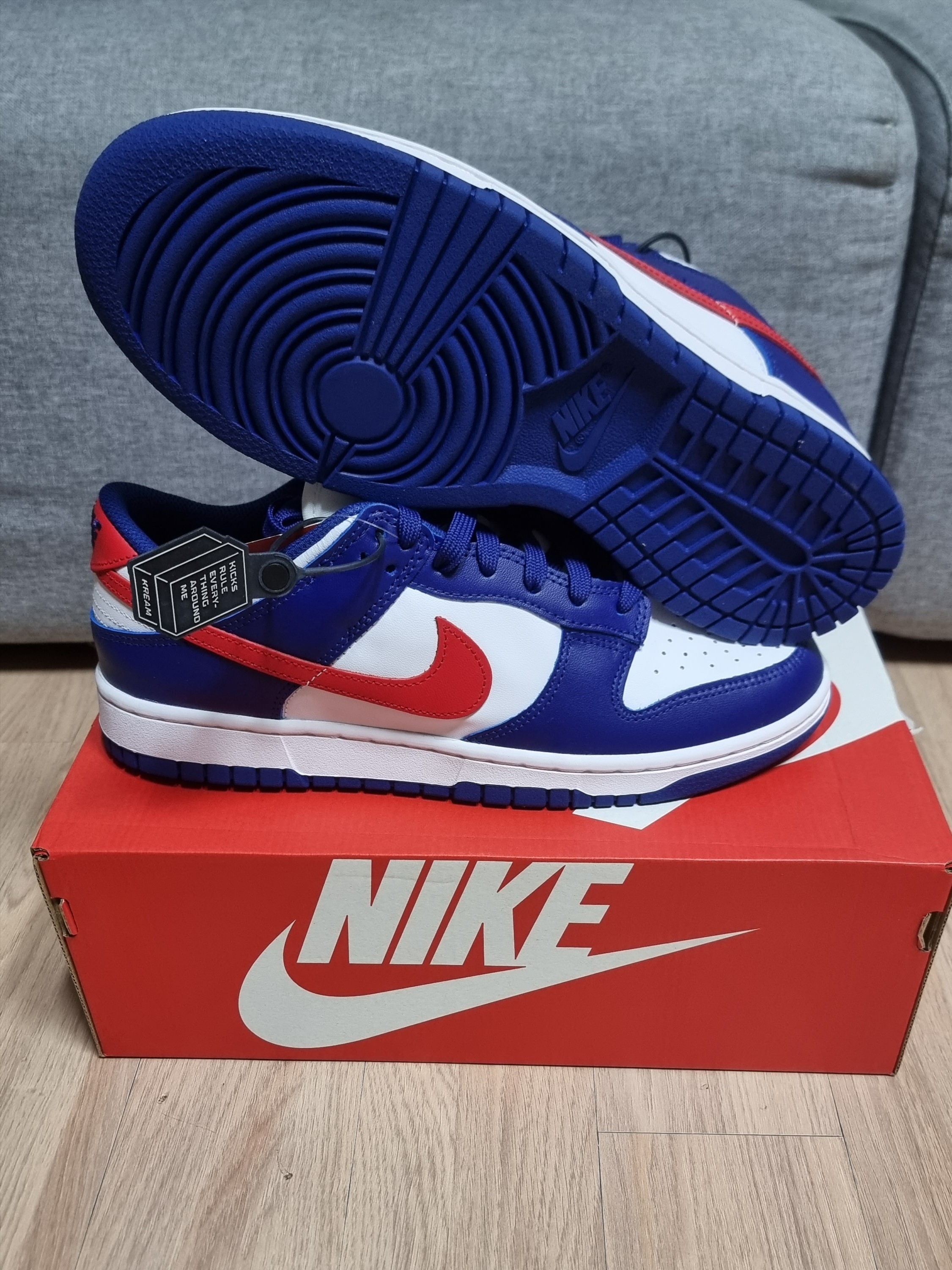 (W) Nike Dunk Low White and University Red 착용 스타일 - 5