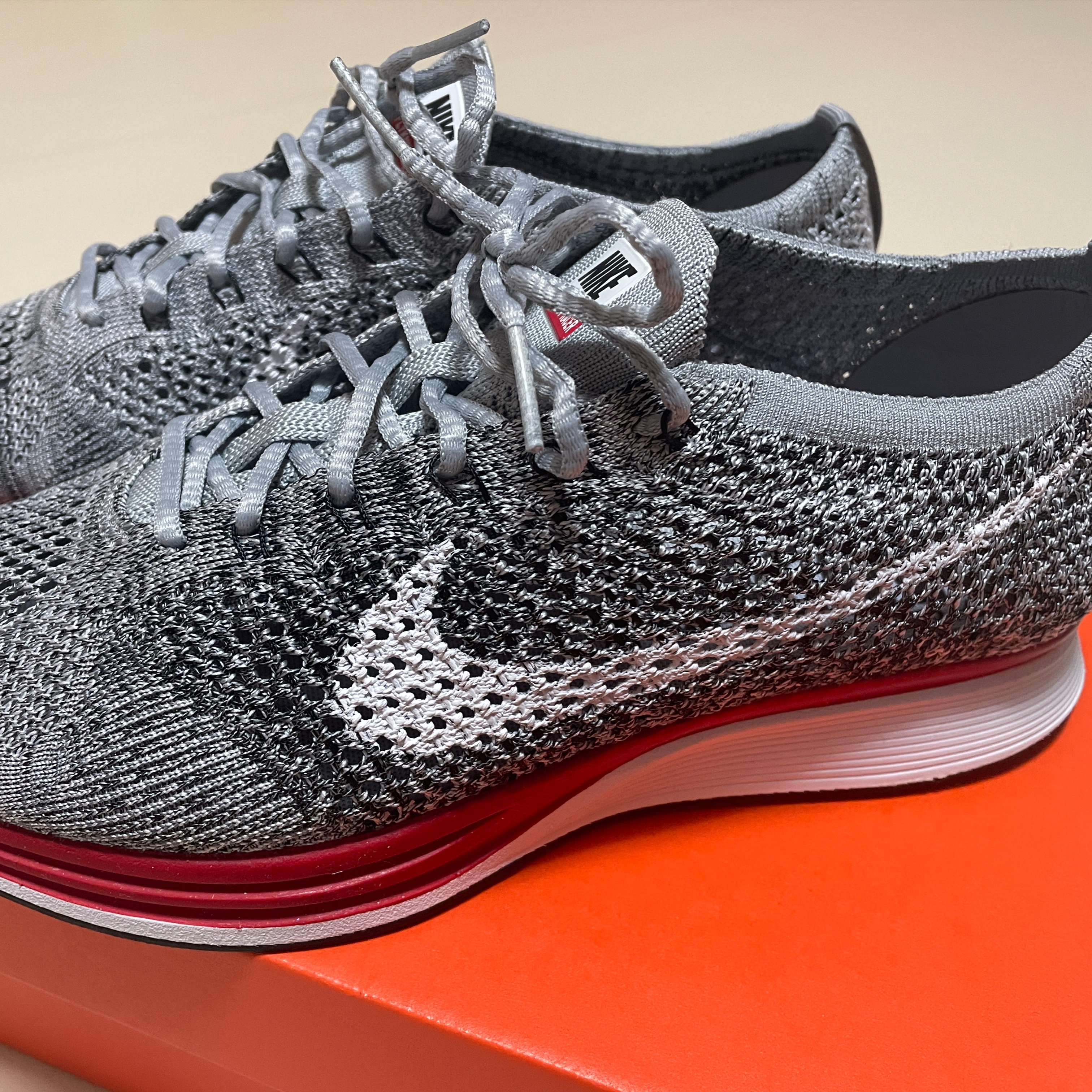 Nike Flyknit Racer No Parking 착용 스타일 - 2
