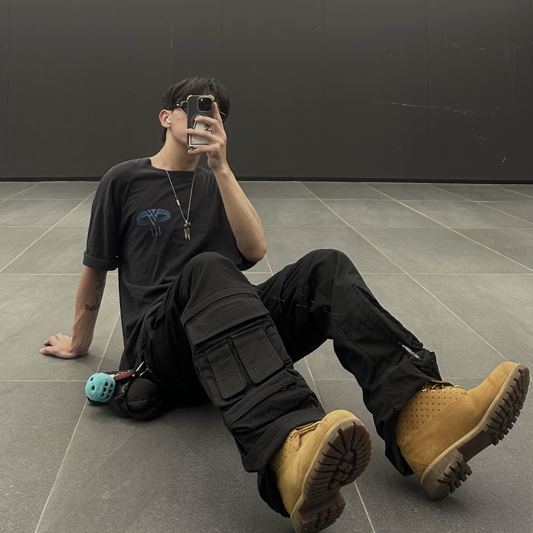 Timberland x Comme des Garcons Shirt x Supreme 6 Inch Boot Wheat - Medium, Stussy Fuzzy Dice Keychain Teal 착용 스타일 - 2