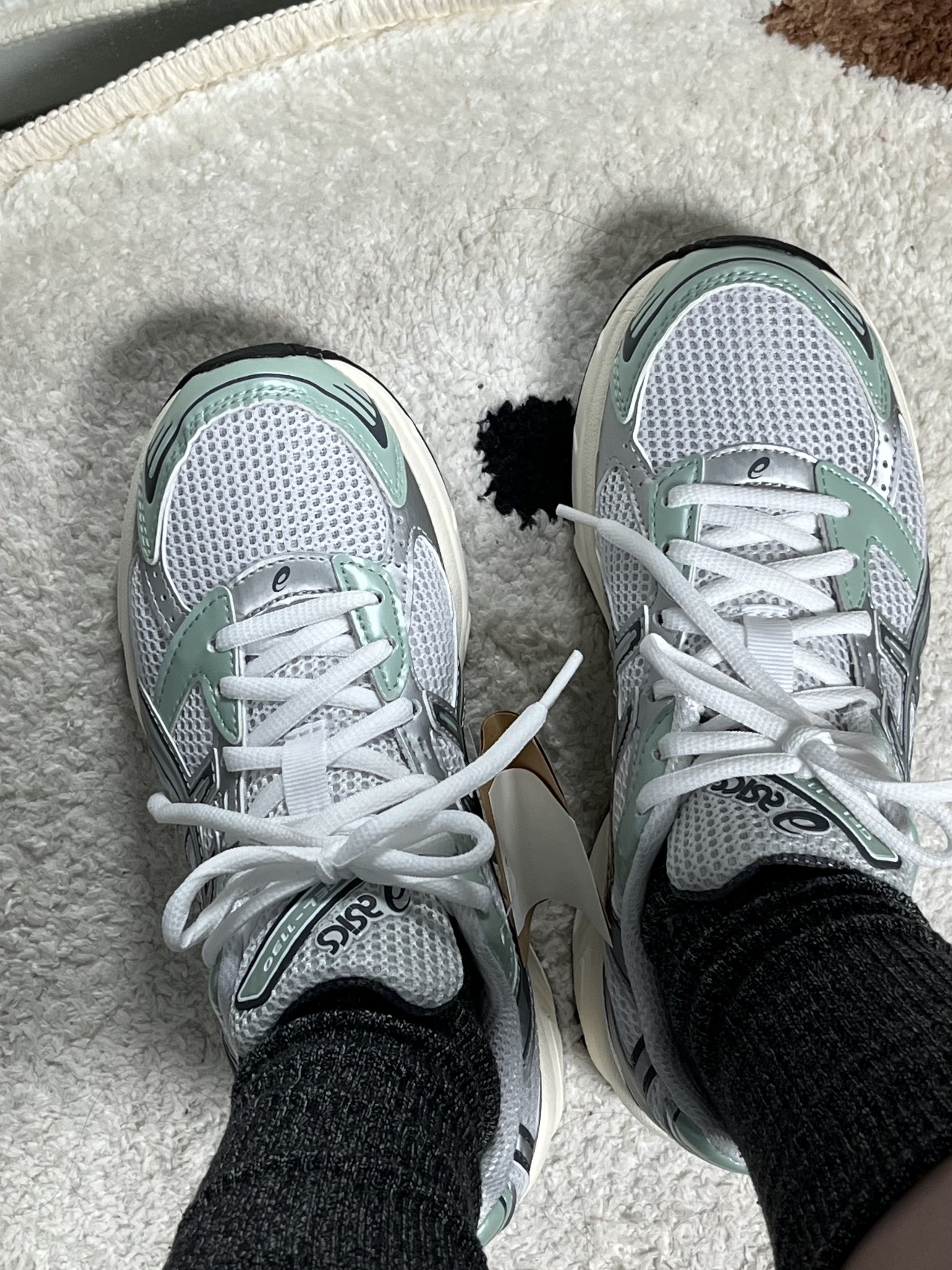 Asics x Naked Gel-1130 White Pure Silver 착용 스타일 - 4