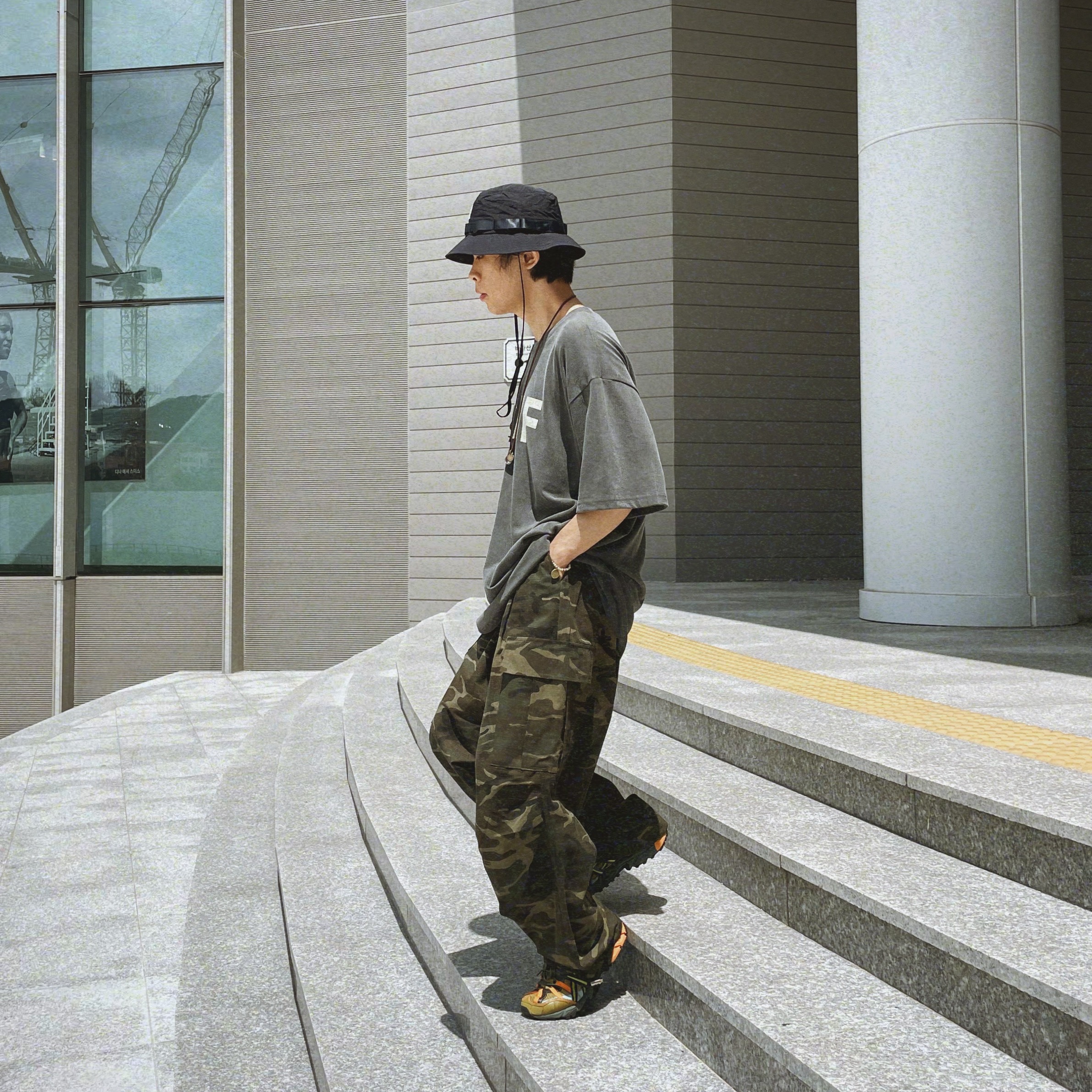 Asics x Andersson Bell Gel-Sonoma 15-50 Olive Oil Dark Brown 착용 스타일 - 2