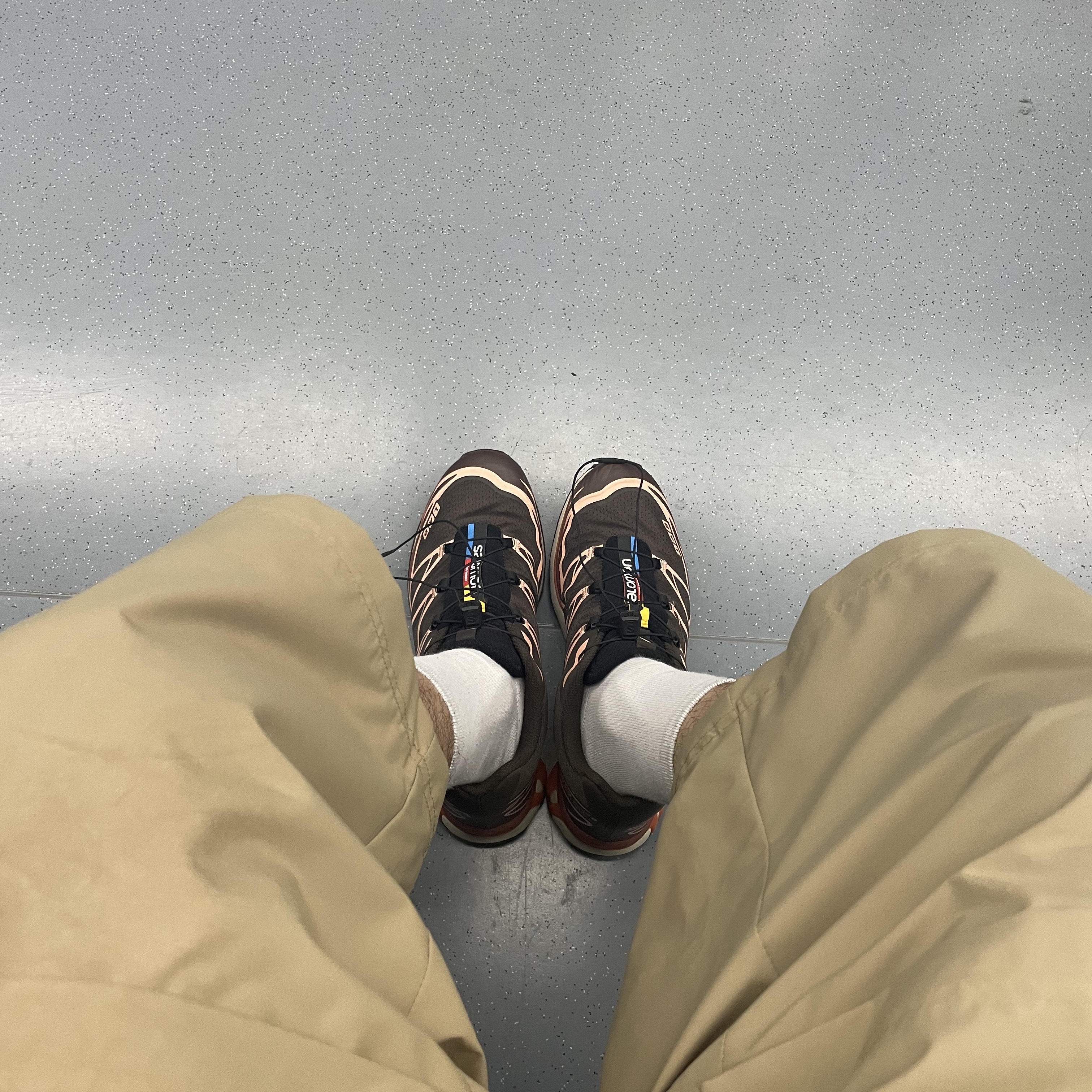 Salomon XT-6 Delicioso Chocolate Fondant 착용 스타일 - 2