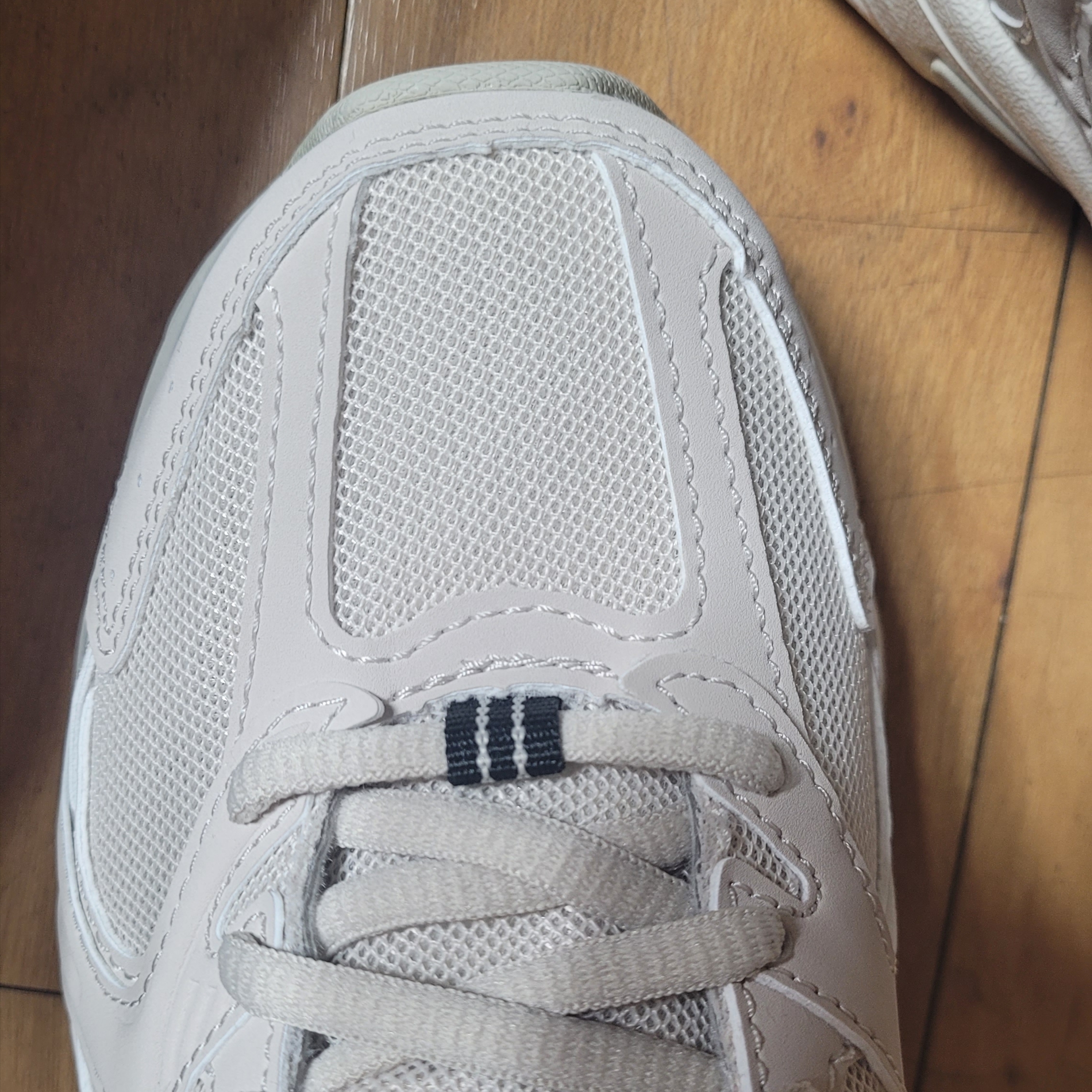 New Balance 530 Ivory 착용 스타일 - 3