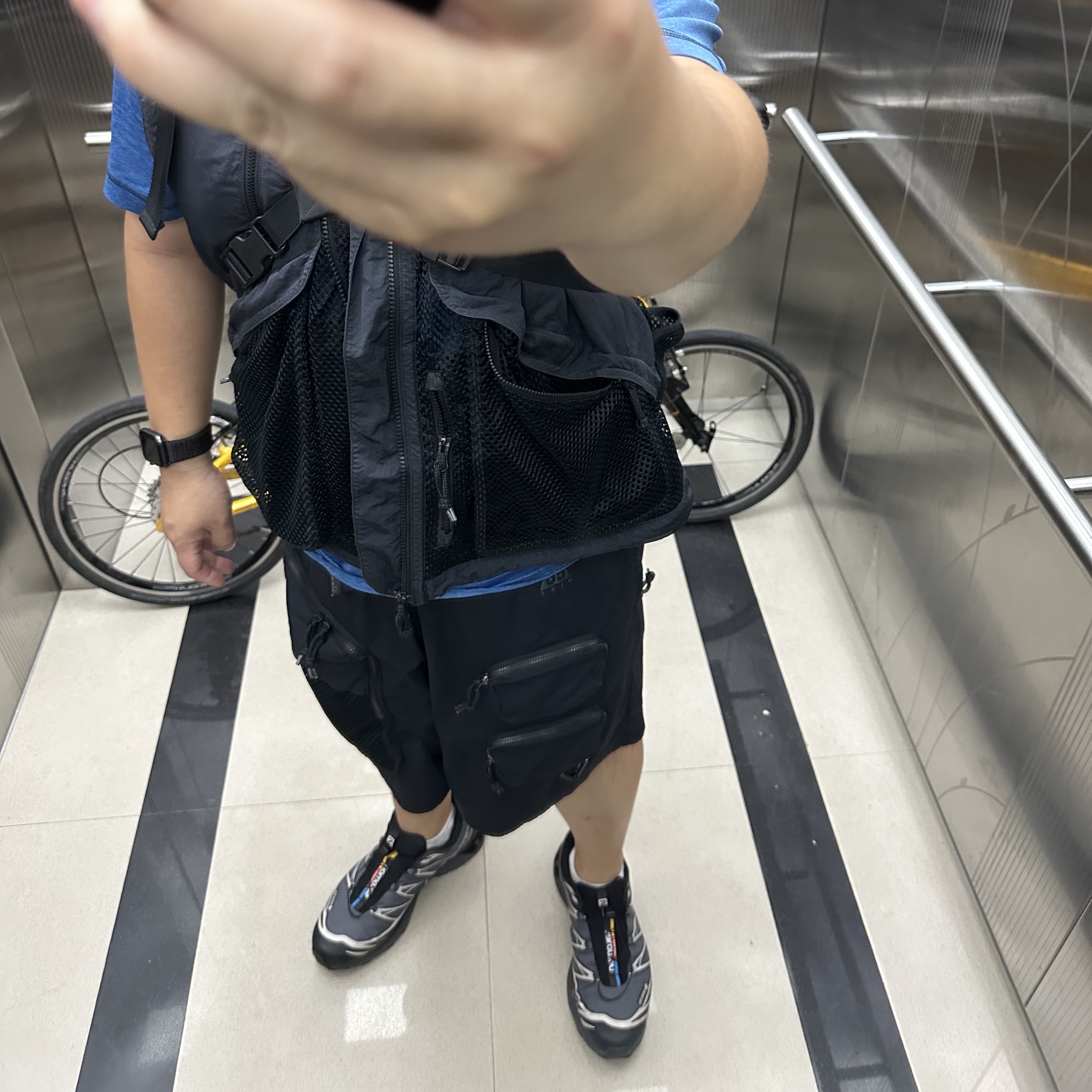 Salomon XT-6 Gore-Tex Black Ebony 착용 스타일