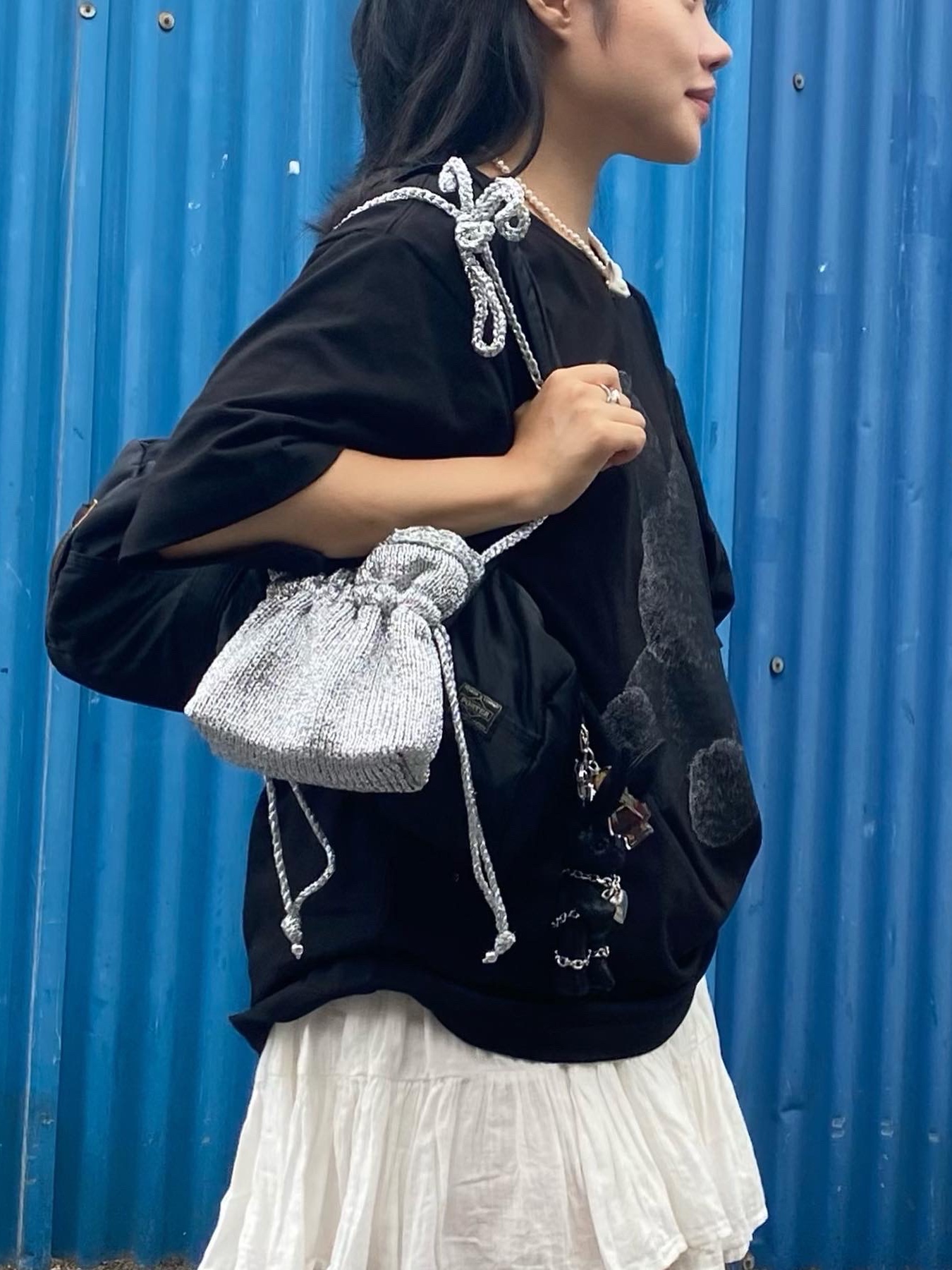Porter Tanker Duffle Bag L Black 착용 스타일 - 3
