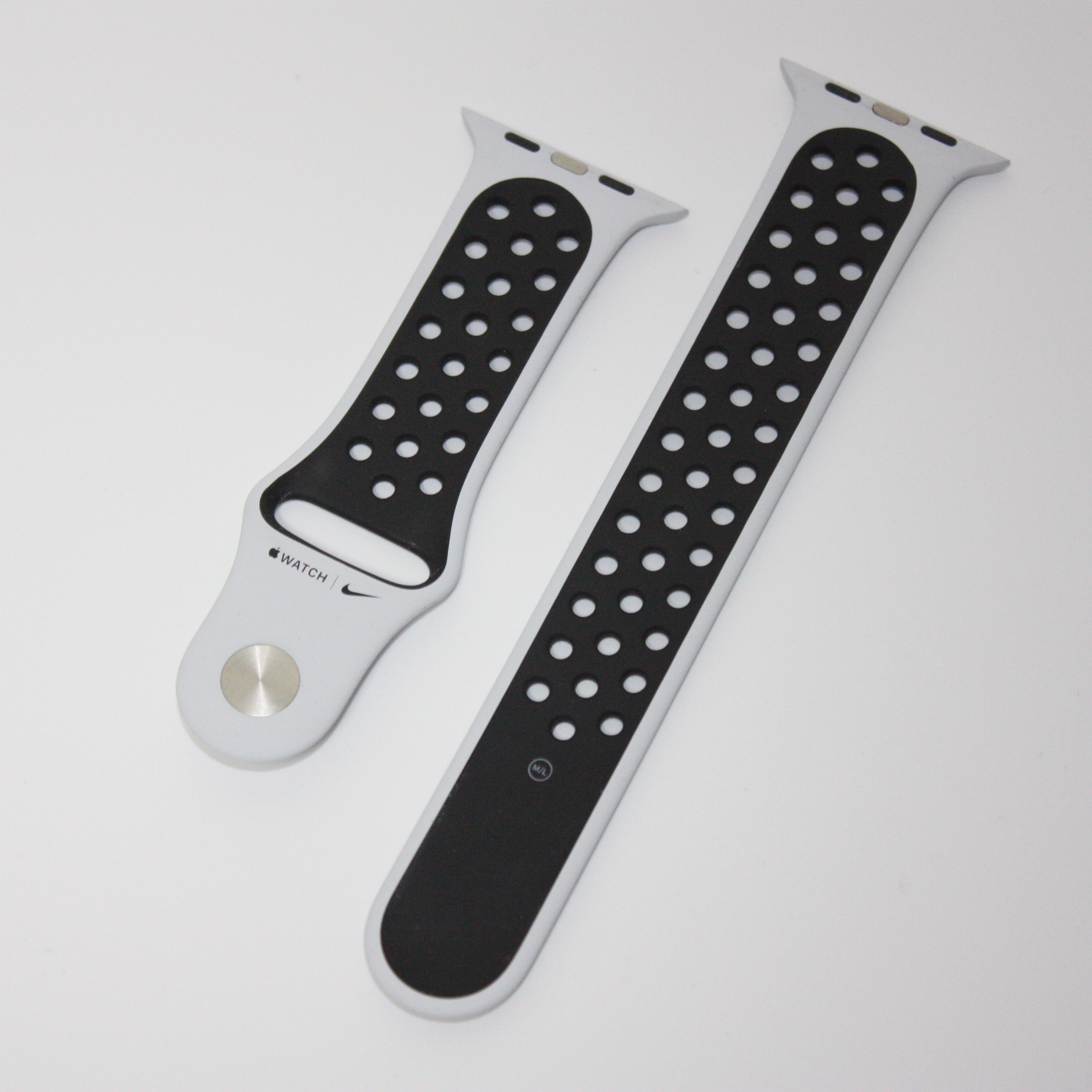Apple Watch Nike Series 7 45mm GPS Starlight Aluminum Case with Nike Sport Band Pure Platinum Black (Korean Ver.) 착용 스타일 - 5