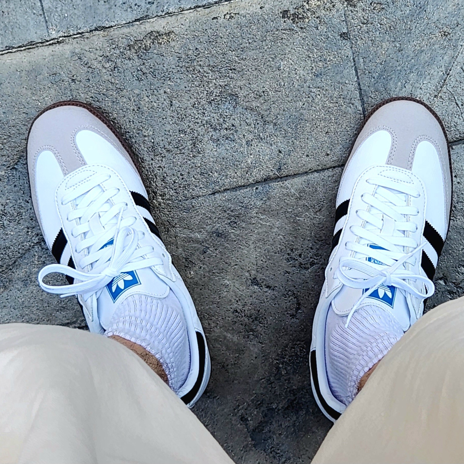 Adidas Samba Vegan White Black 착용 스타일