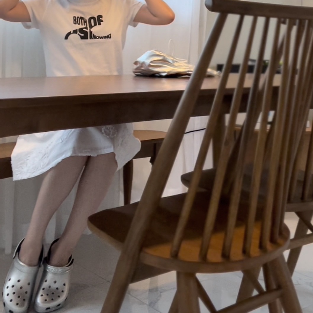 Crocs Classic Metallic Clog Silver, Marshall Major IV Black (Korean Ver.) 착용 스타일 - 3