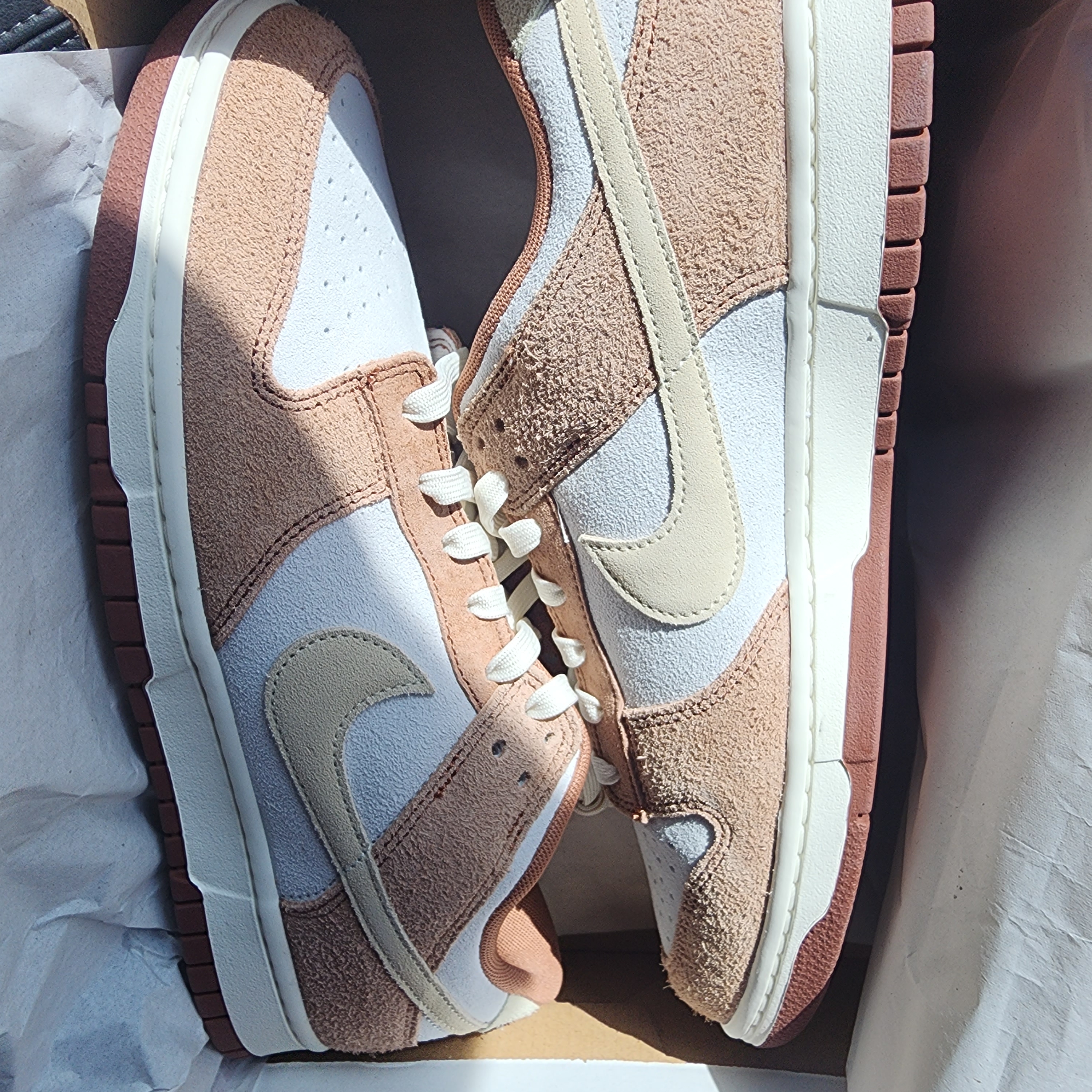 Nike Dunk Low Pro Premium Medium Curry 착용 스타일