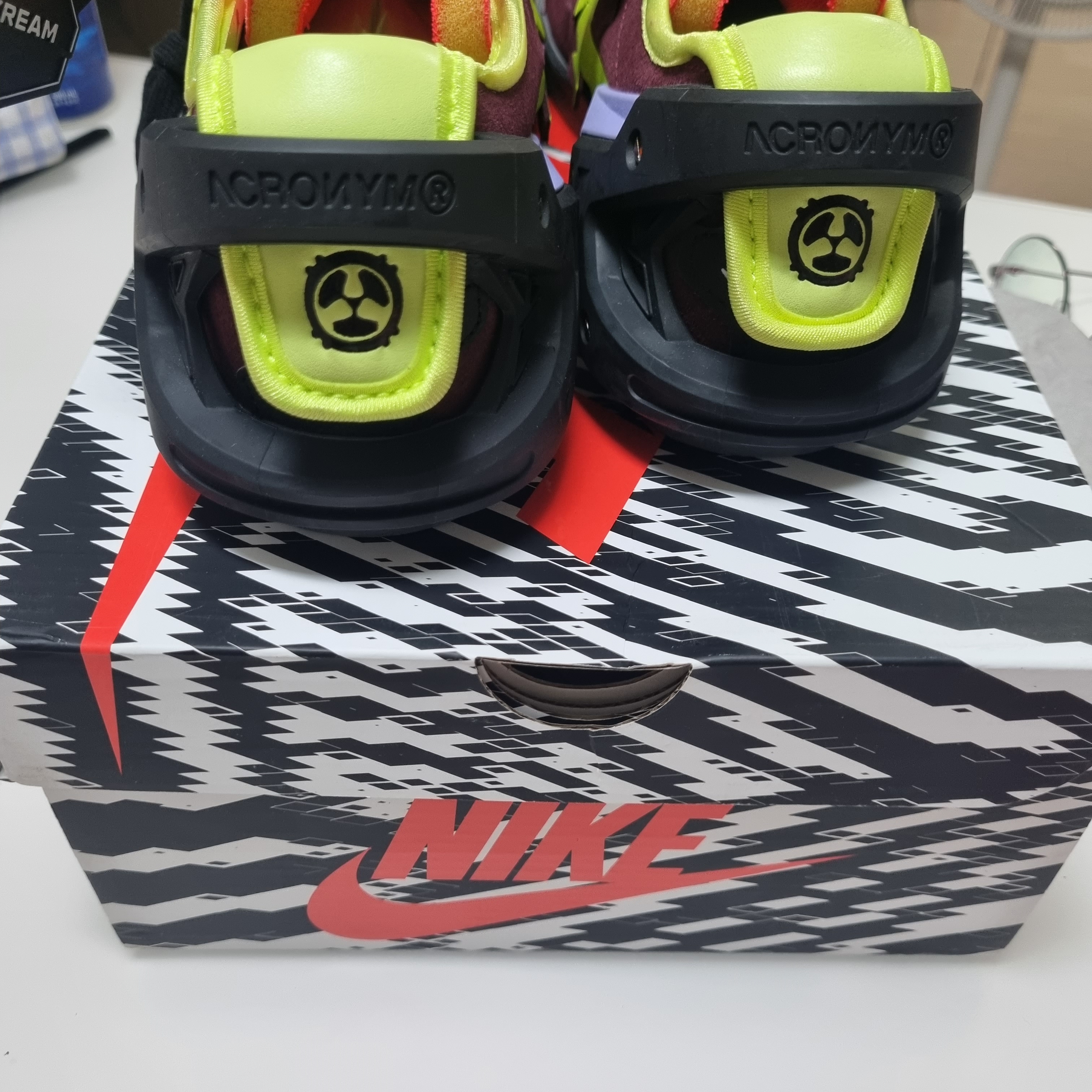 Nike x Acronym Blazer Low Night Maroon 착용 스타일 - 4