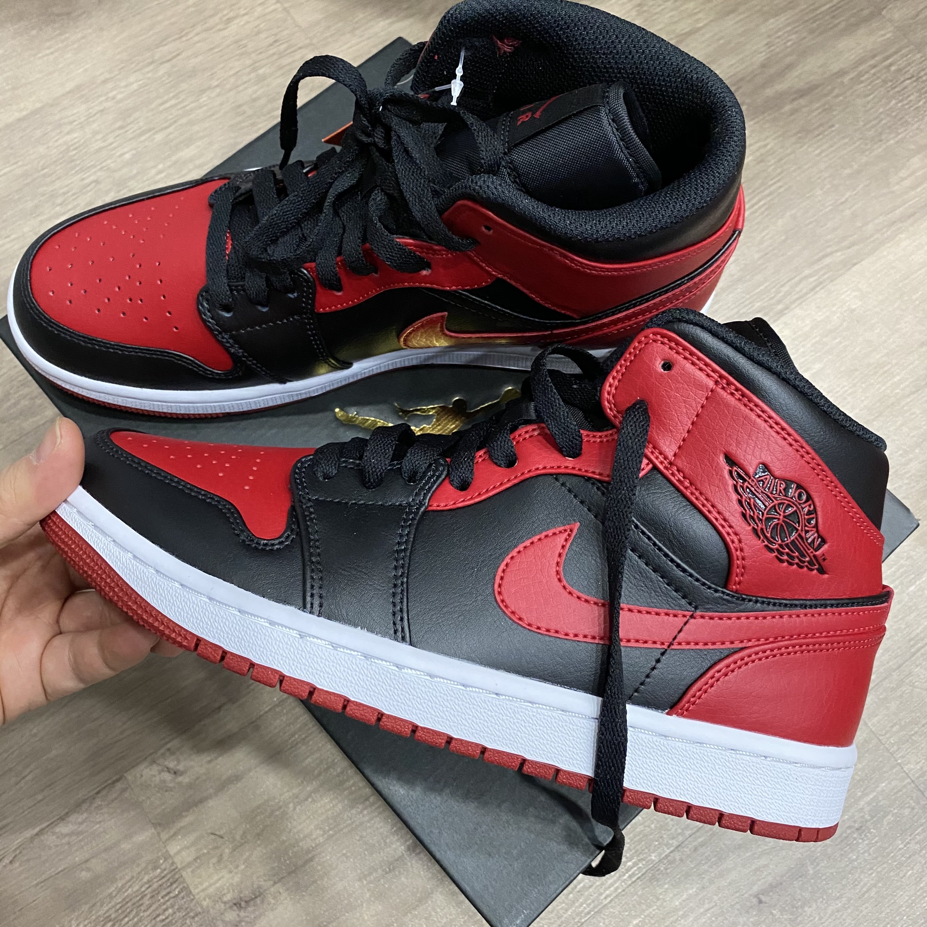 Jordan 1 Mid Bred Banned 2020 착용 스타일