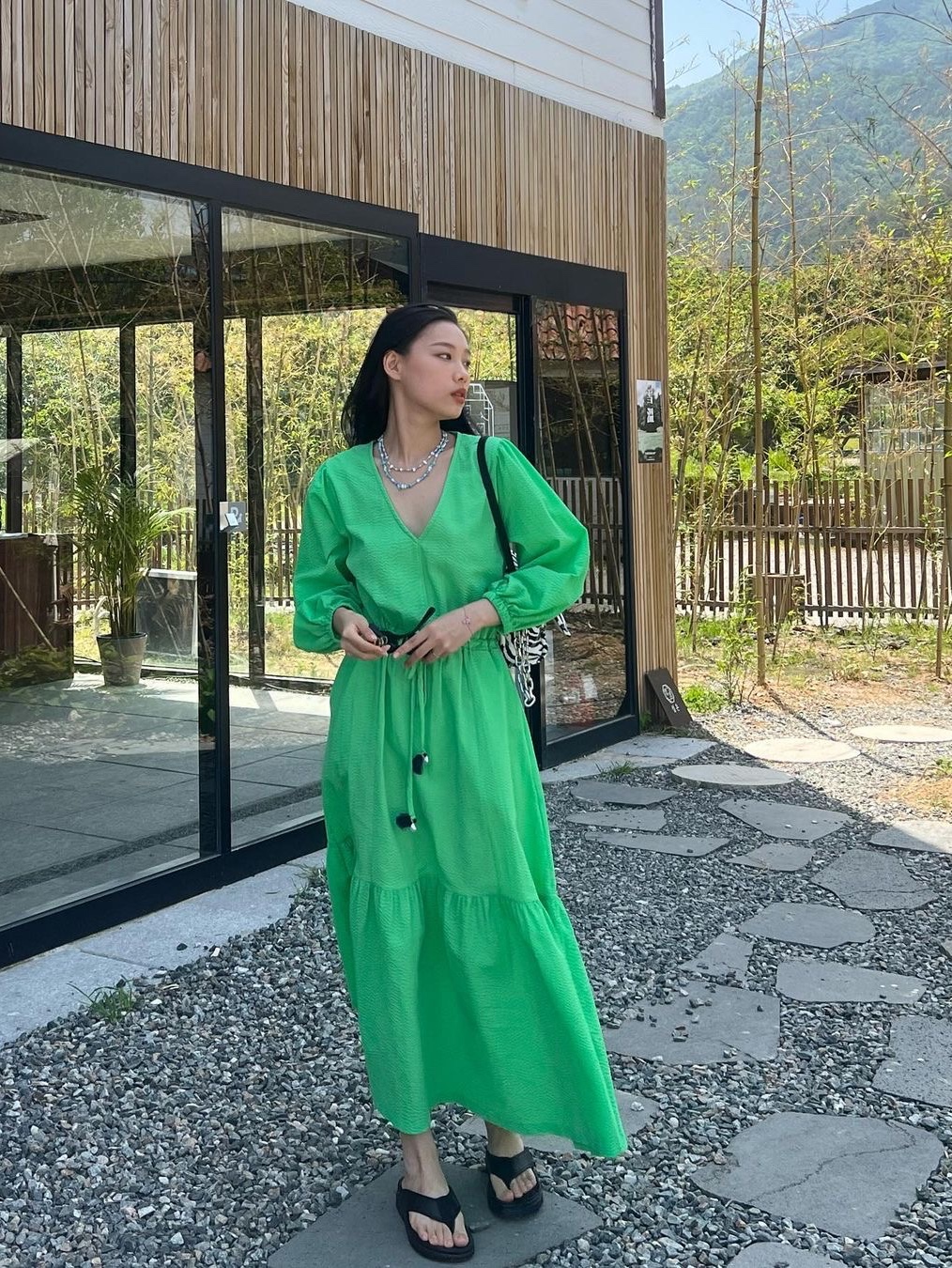 Green Butter Women Seersucke Pearl Tassel Long One-Piece Yellow Green, Green Butter Women Seersucke Pearl Tassel Long One-Piece Navy 착용 스타일 - 1