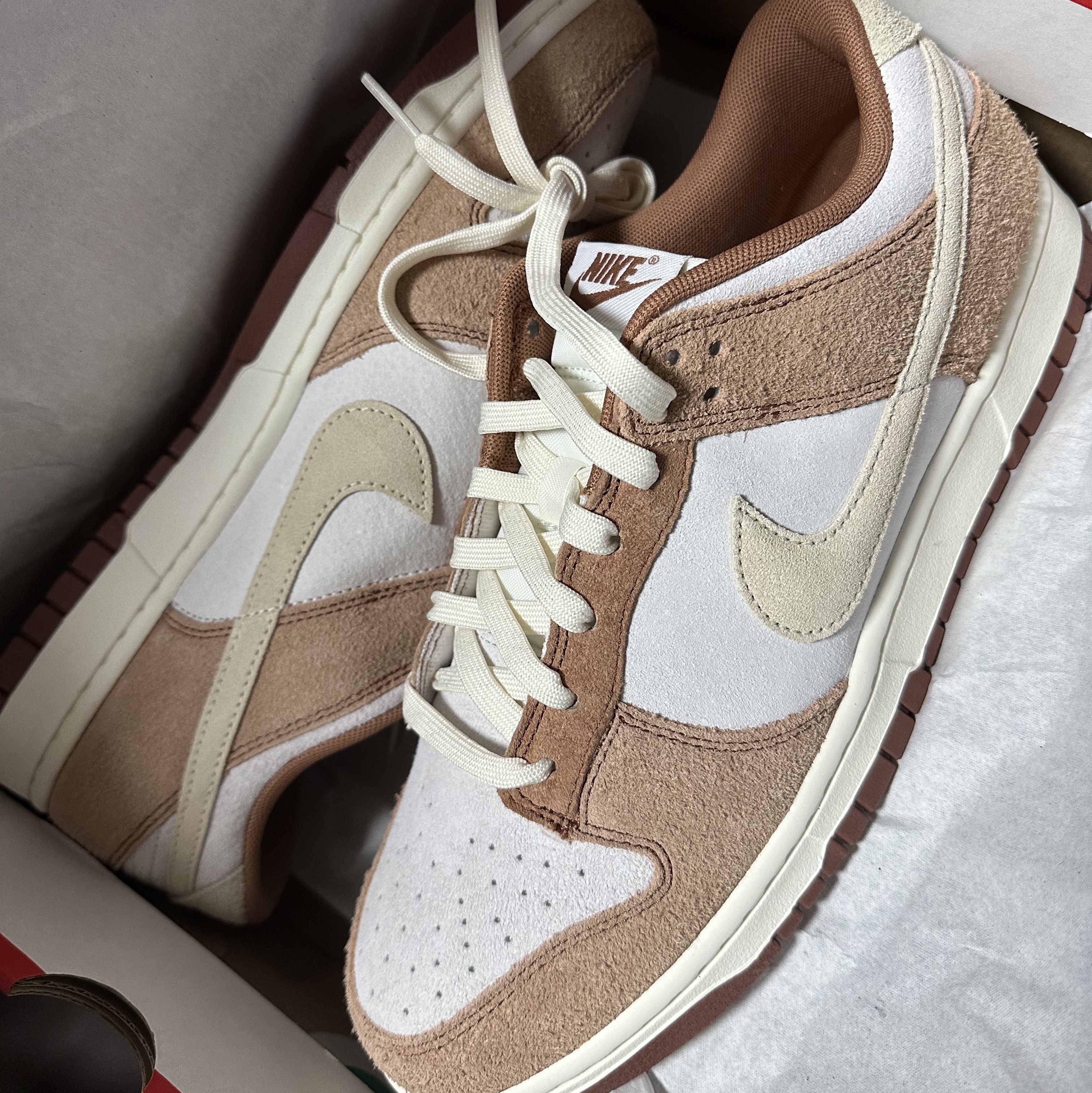 Nike Dunk Low Pro Premium Medium Curry 착용 스타일