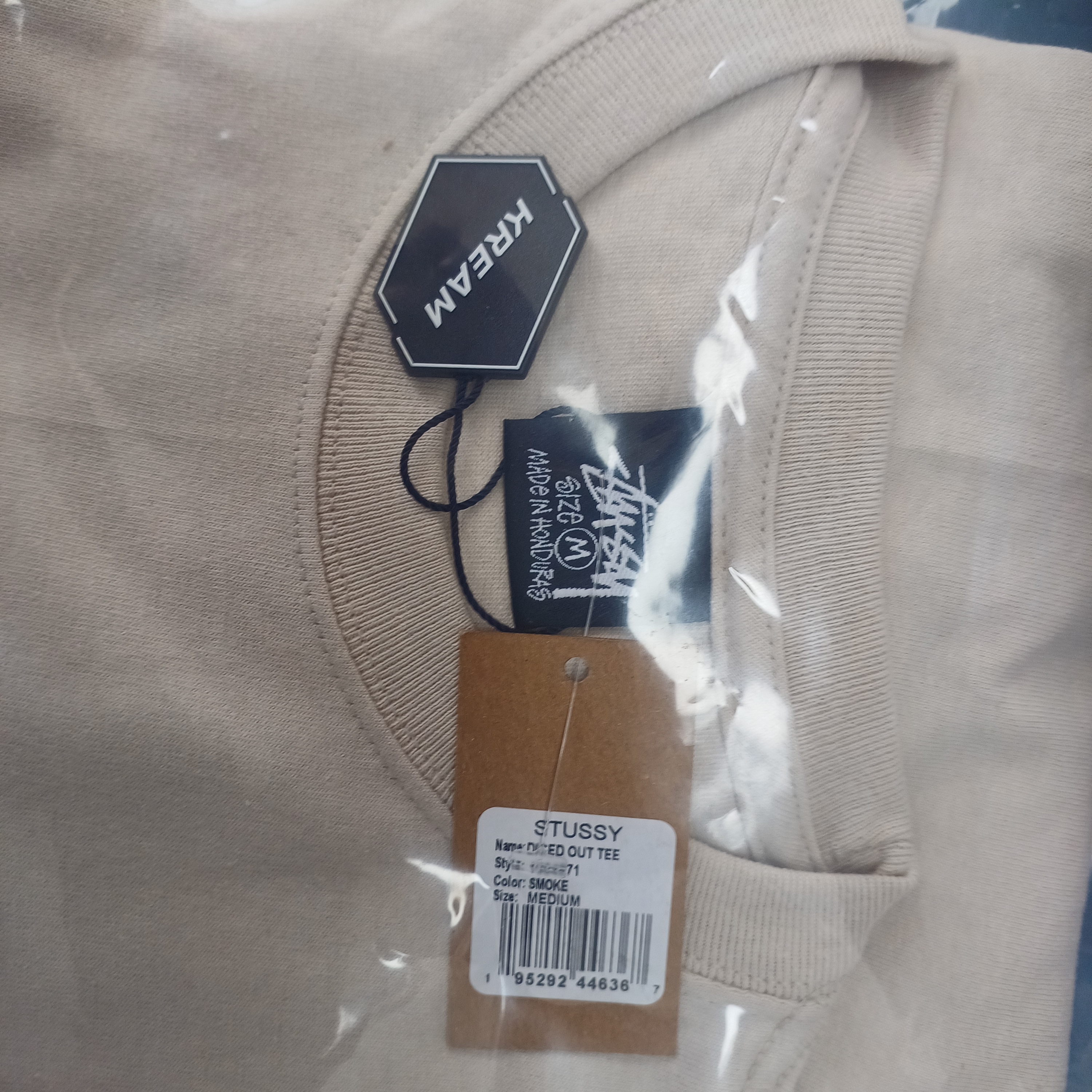 Stussy Diced Out T-Shirt Smoke 착용 스타일 - 1