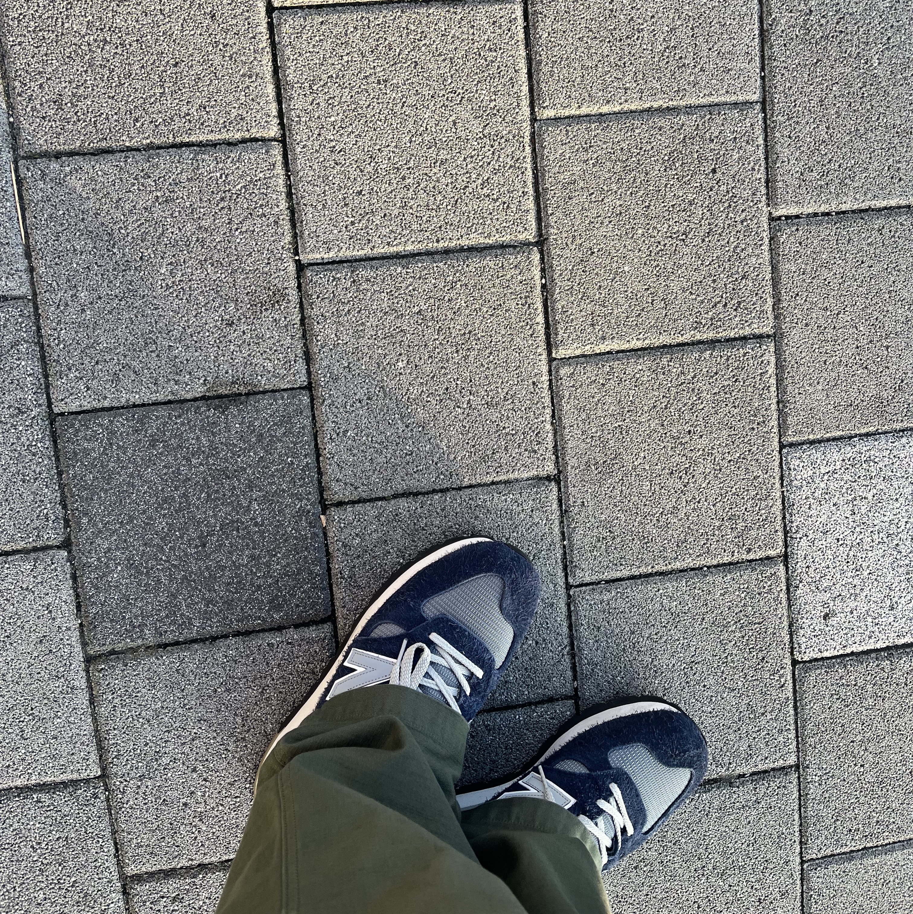 New Balance x Carhartt WIP 990v1 Made in USA Sculpture Center 착용 스타일